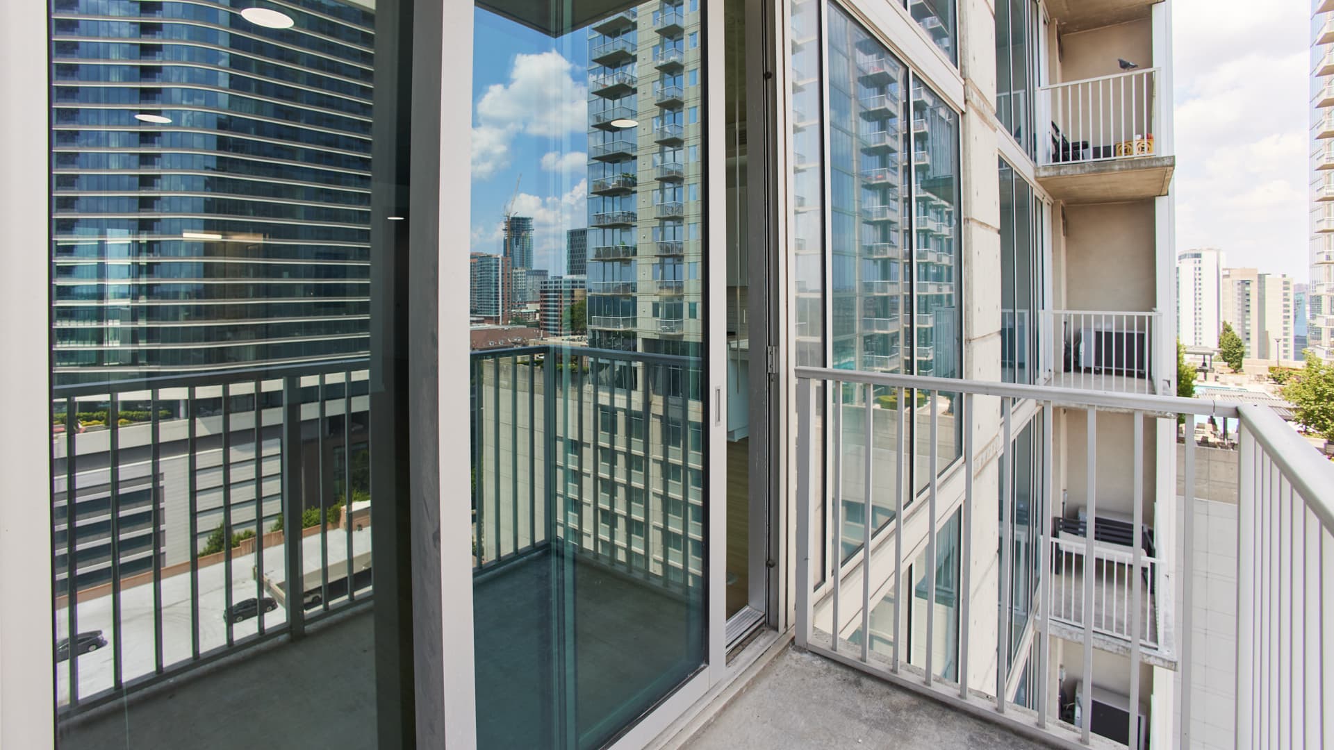 Skyhouse South Apartments 4 of 6