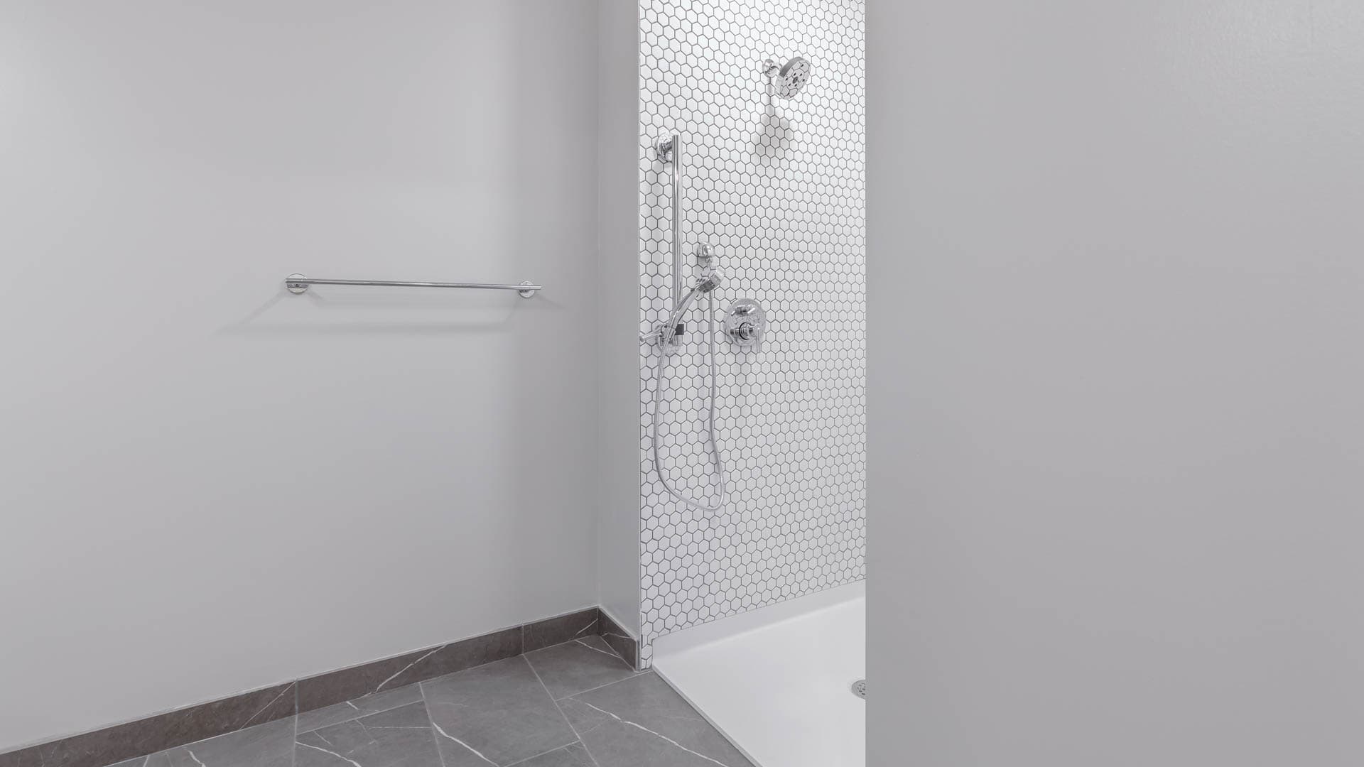 Reverb Apartments 5 of 6
