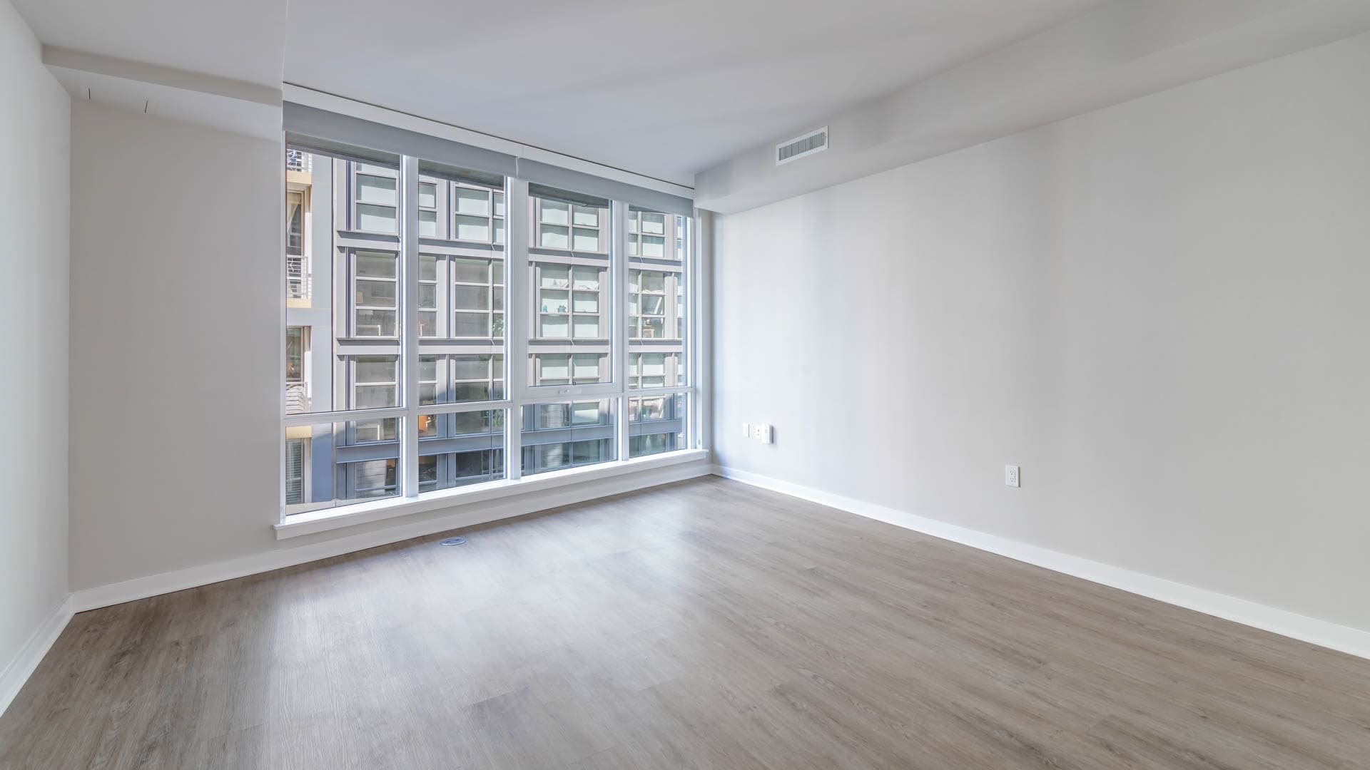 Reverb Apartments 3 of 4