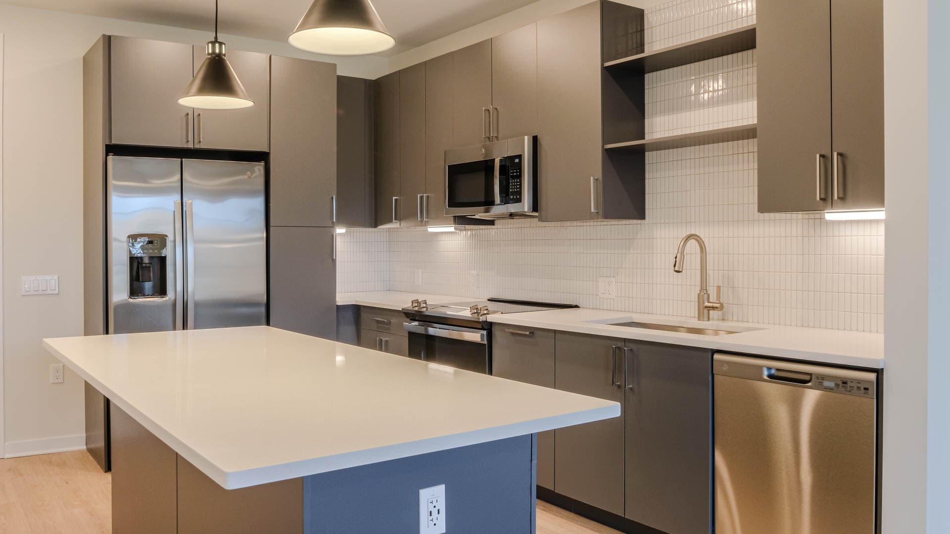 Alexan Harrison Apartments 5 of 11