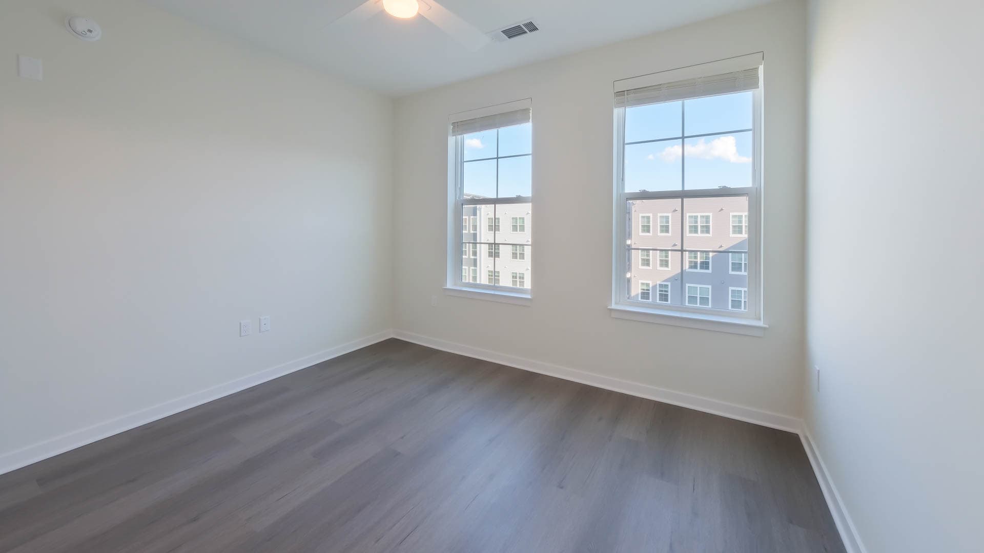 Alexan Harrison Apartments 3 of 11