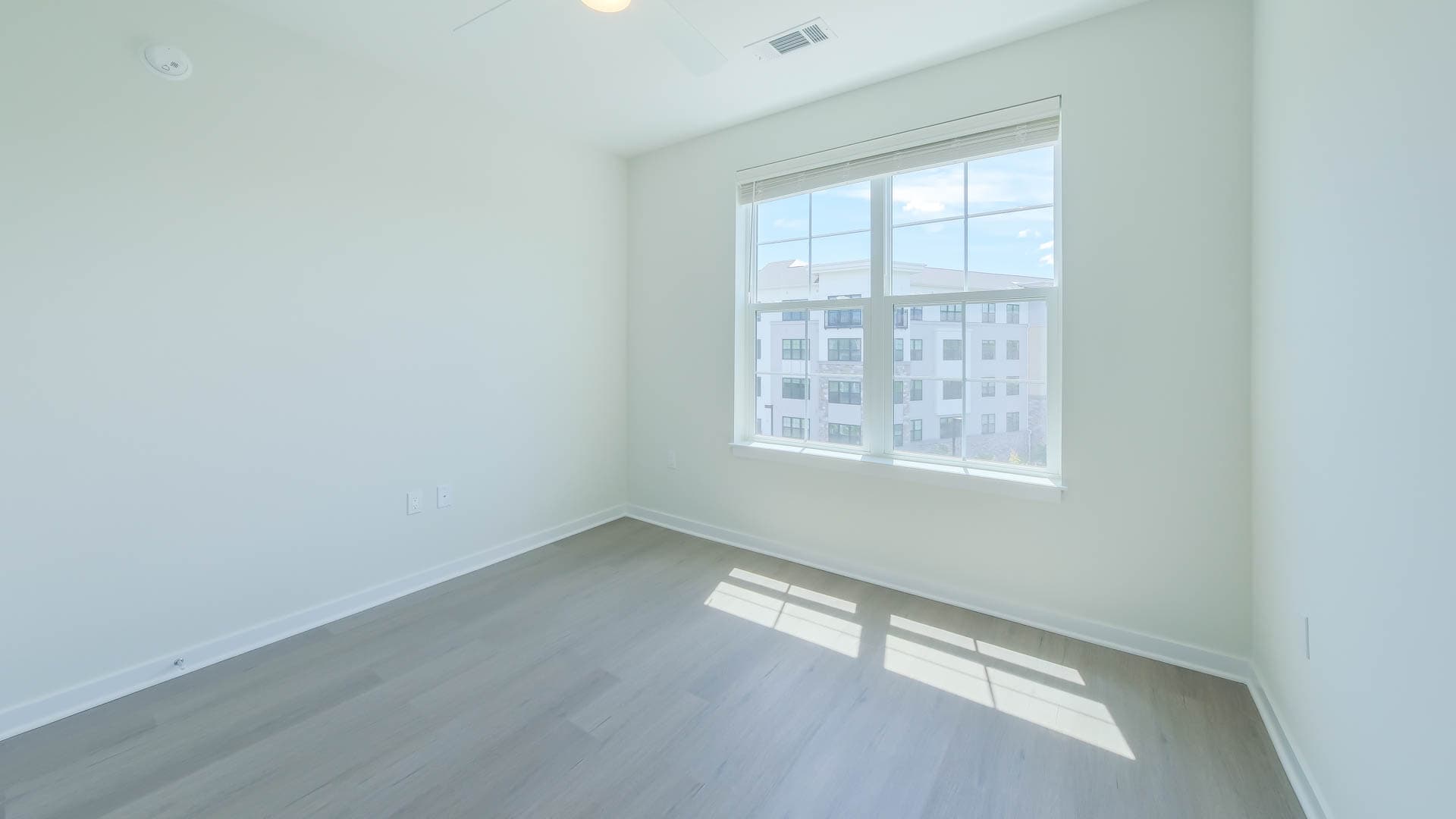 Alexan Harrison Apartments 2 of 11