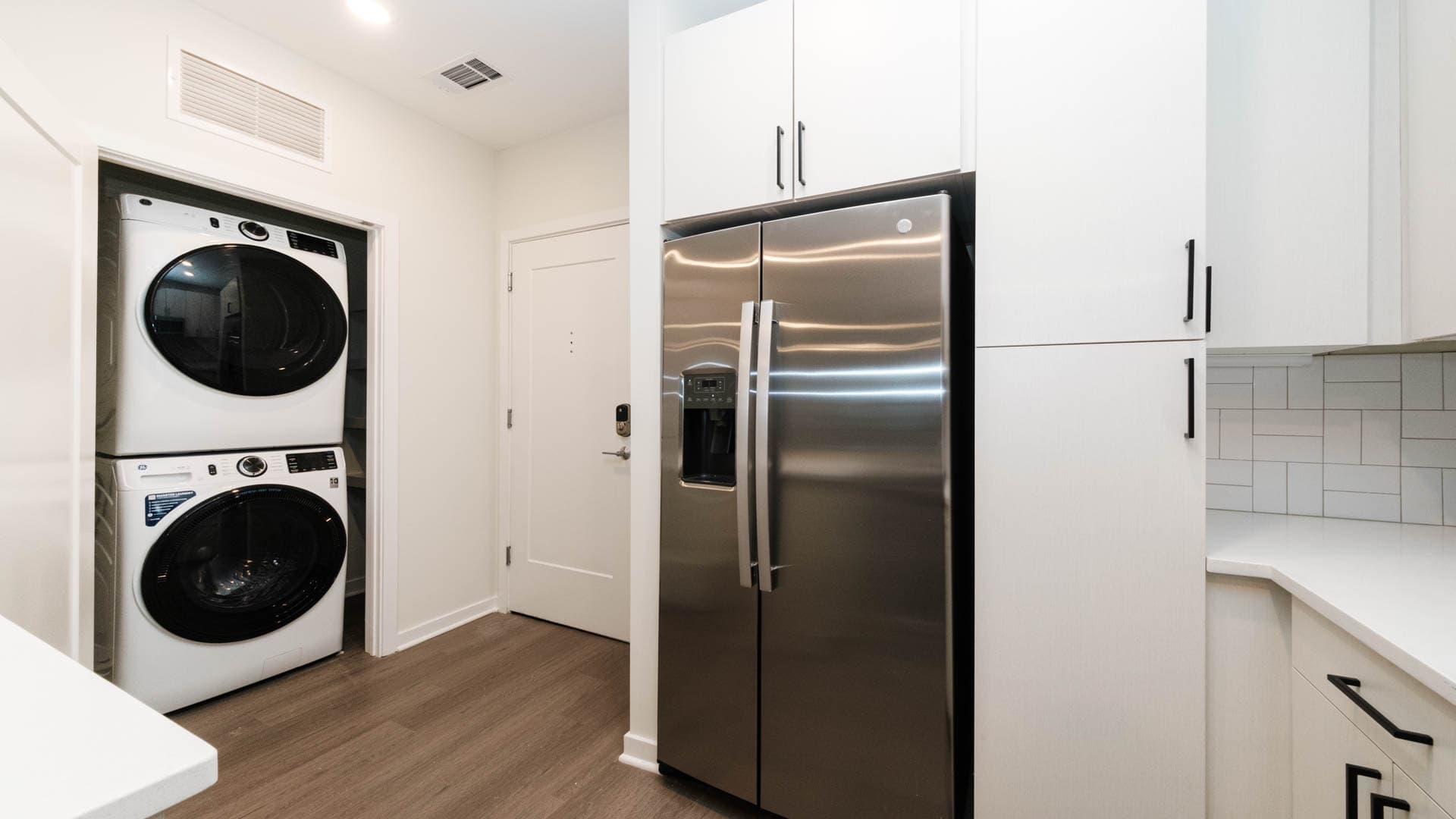 Alexan Harrison Apartments 3 of 11