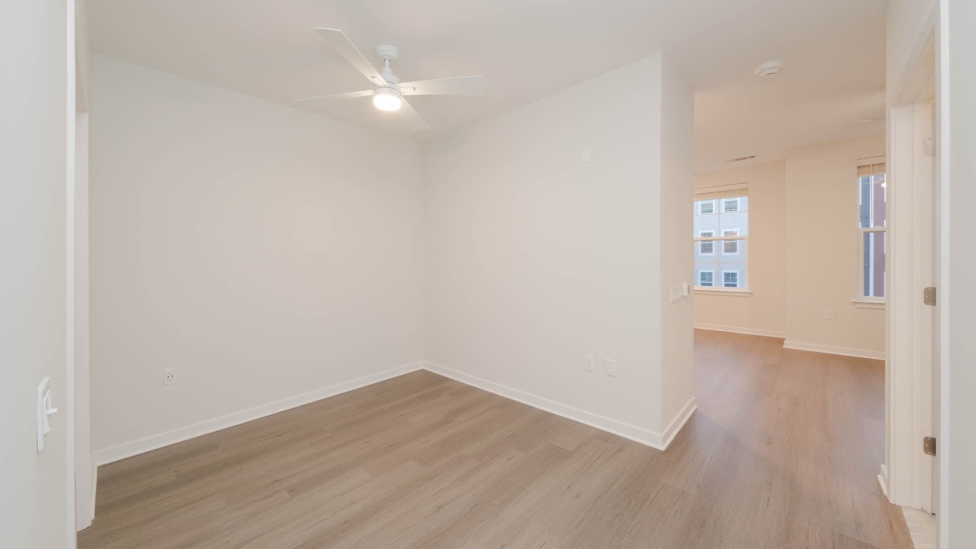 Alexan Harrison Apartments 5 of 8