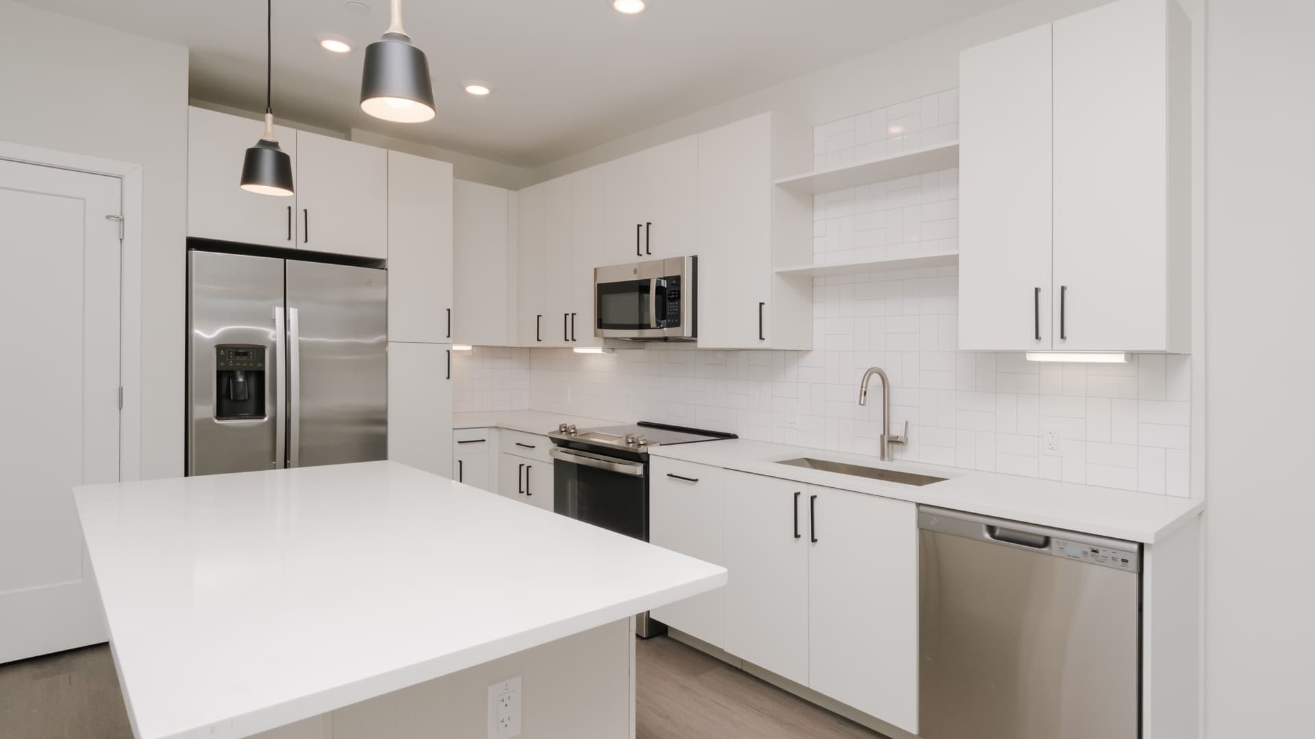 Alexan Harrison Apartments 4 of 120
