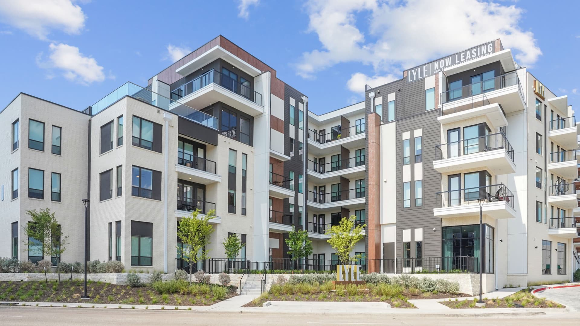 Lyle Apartments 1 of 8
