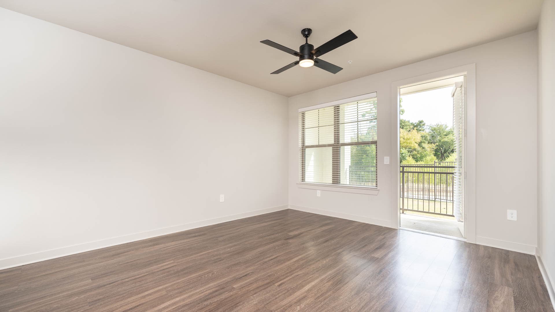 Trailwinds Grapevine Apartments 2 of 11