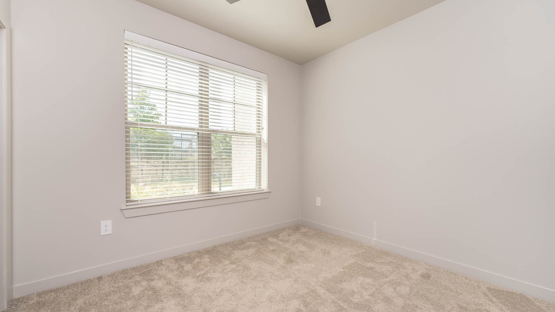 Trailwinds Grapevine Apartments 4 of 11
