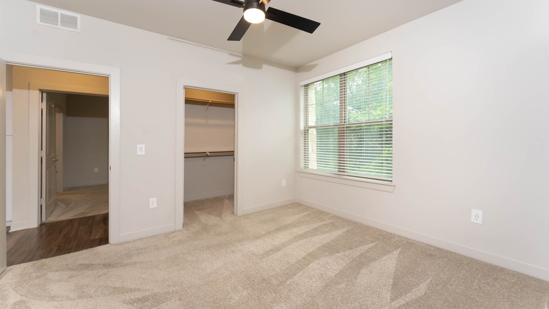 Trailwinds Grapevine Apartments 4 of 11