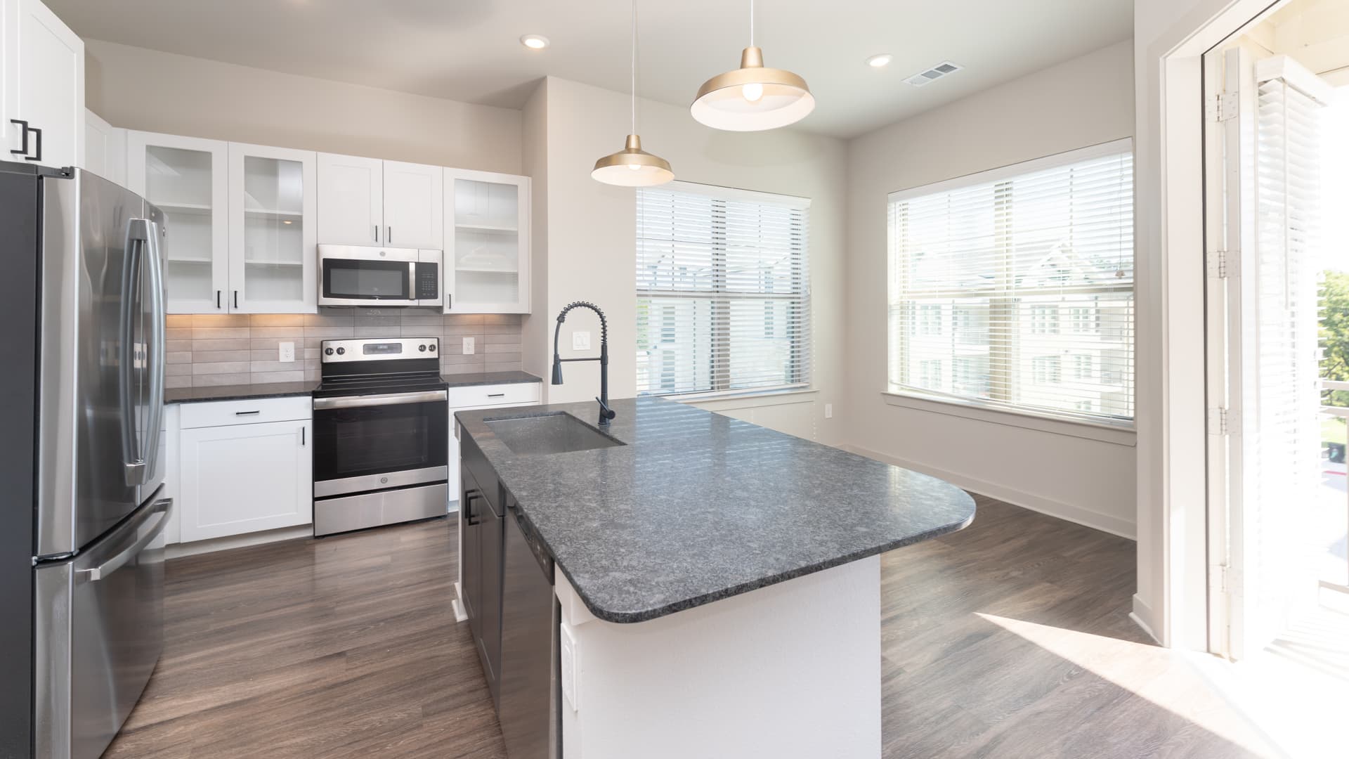 Trailwinds Grapevine Apartments 7 of 12