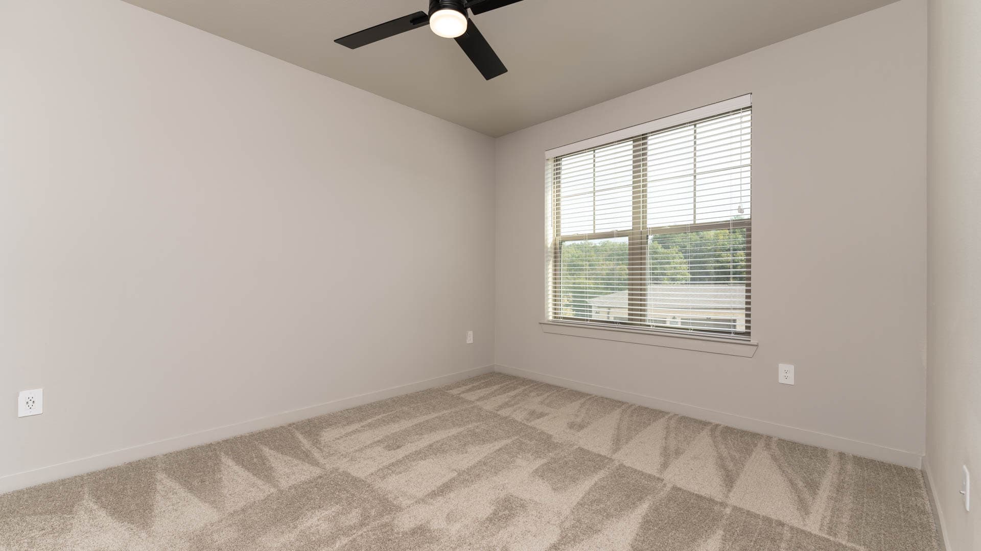 Trailwinds Grapevine Apartments 1 of 8