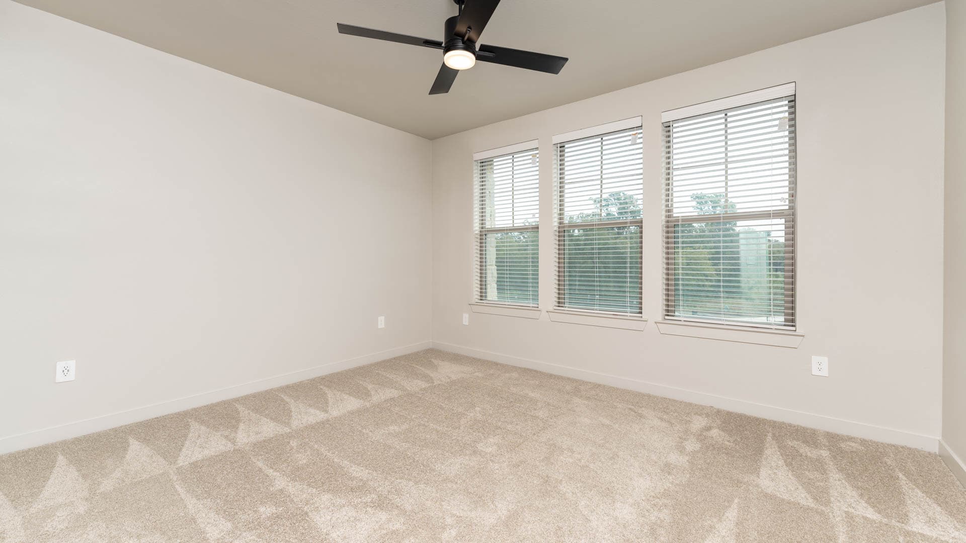 Trailwinds Grapevine Apartments 2 of 8