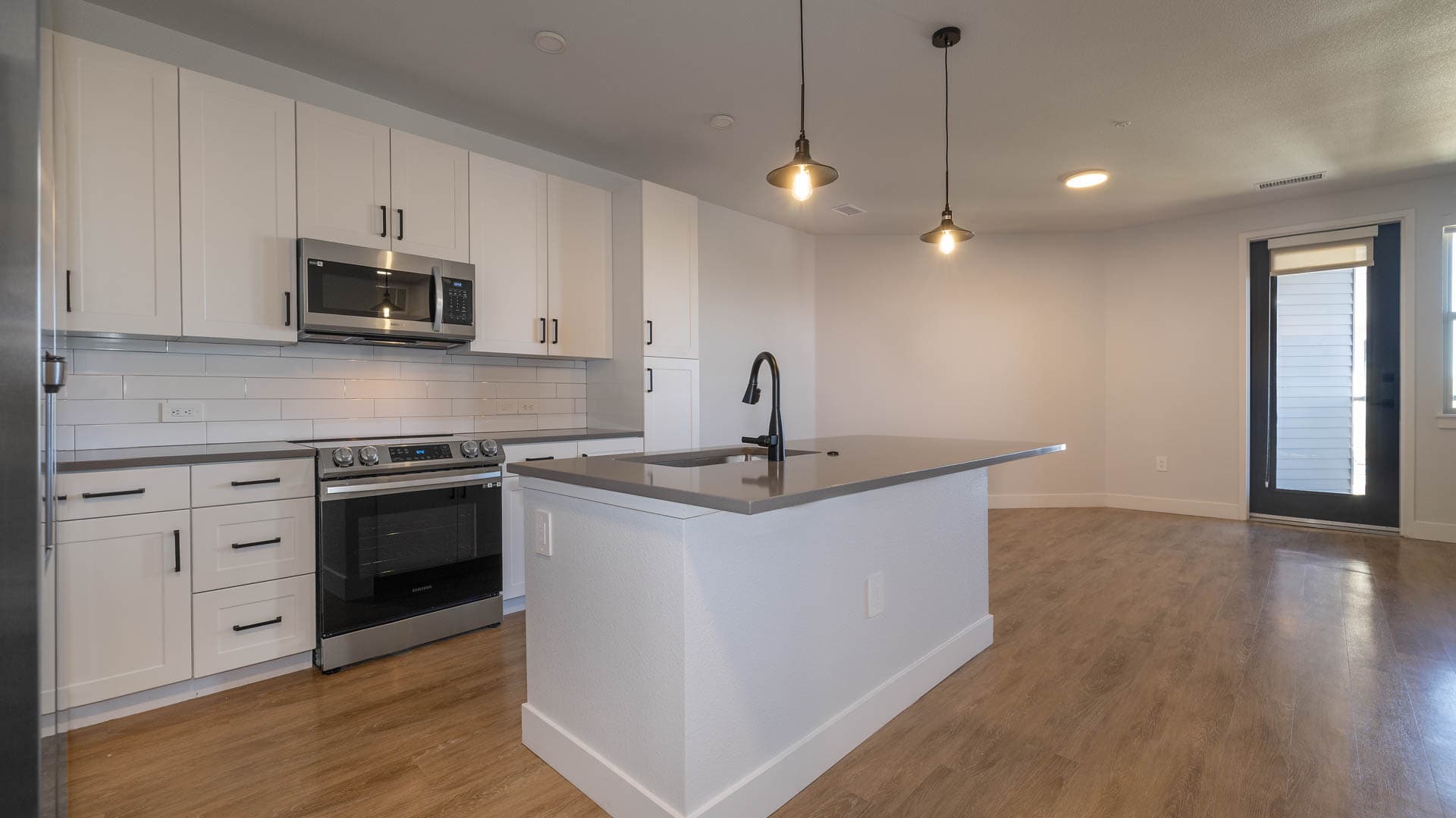 White Fence Farm Apartments 5 of 10