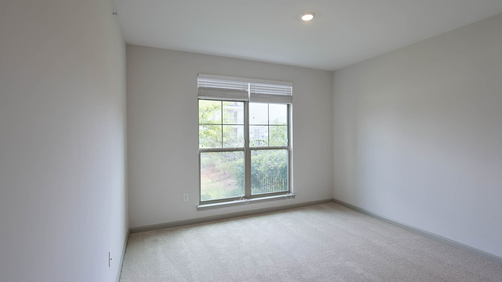 The View at Woodstock Apartments 1 of 8
