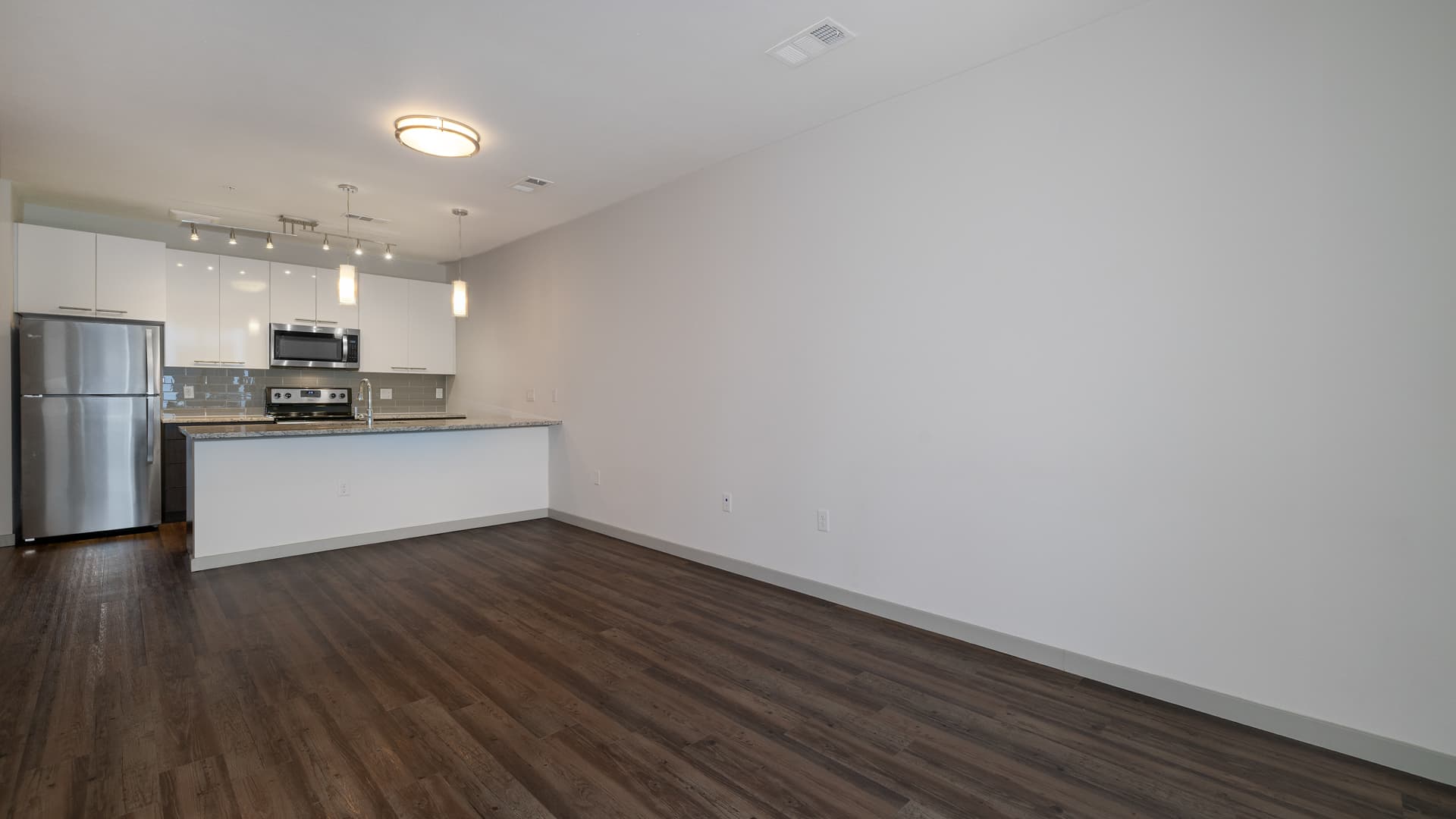 Milehouse Apartments 2 of 8
