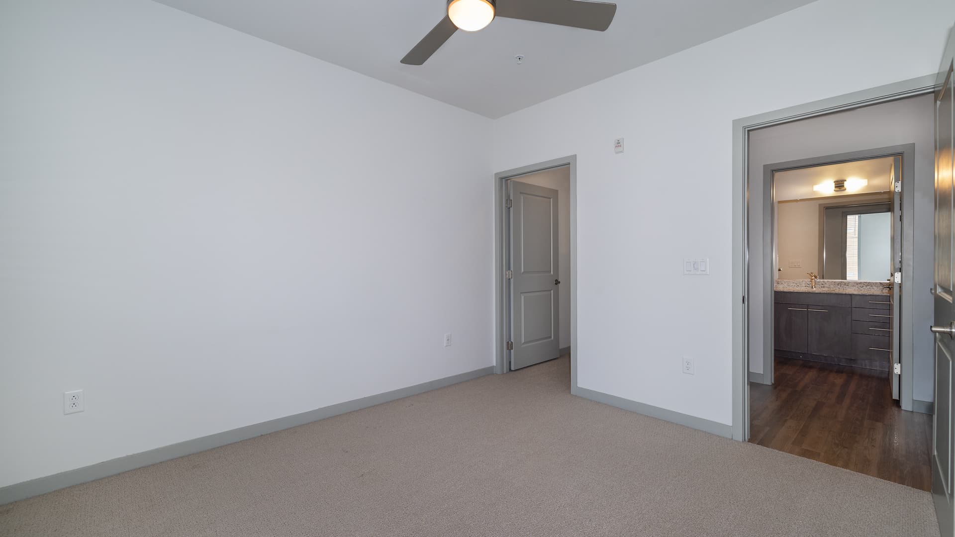 Milehouse Apartments 3 of 8