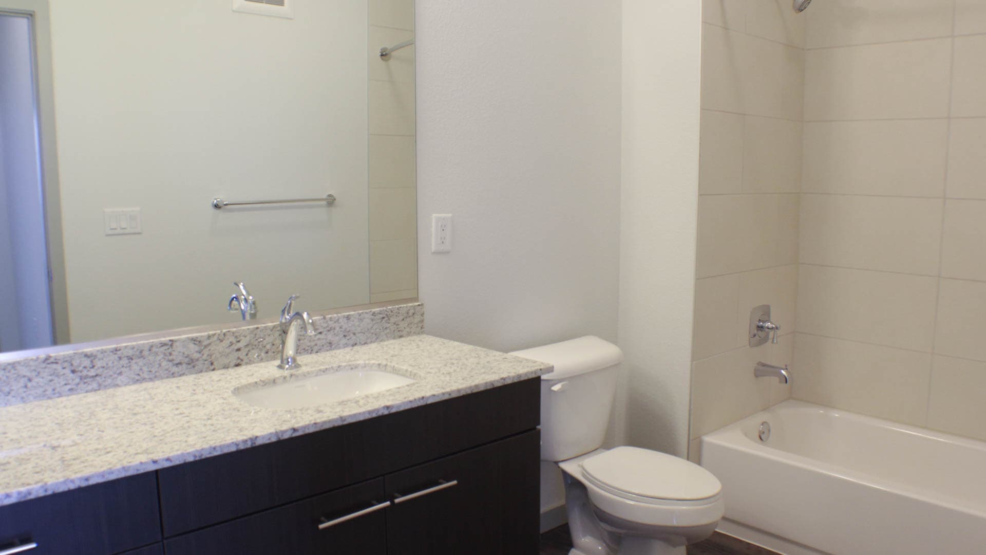 Milehouse Apartments 26 of 57
