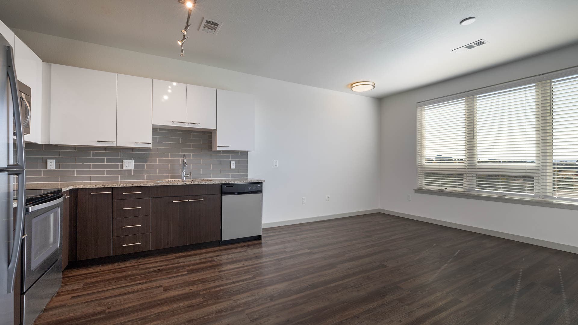 Milehouse Apartments 2 of 8