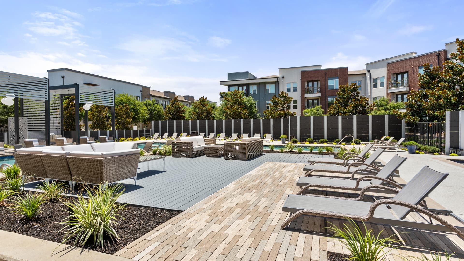 Crest at Park Central Apartments 64 of 67