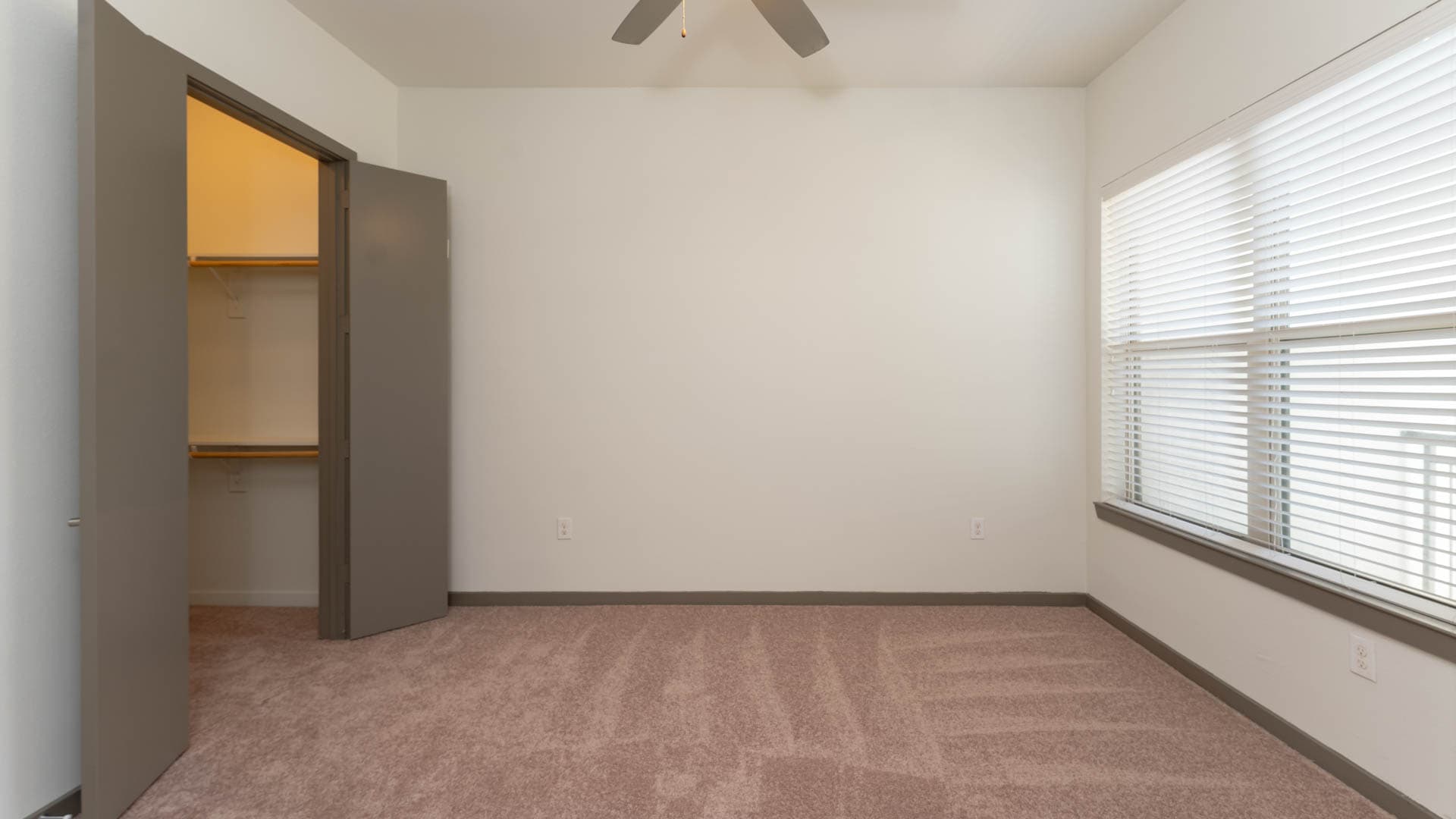Crest at Park Central Apartments 3 of 8