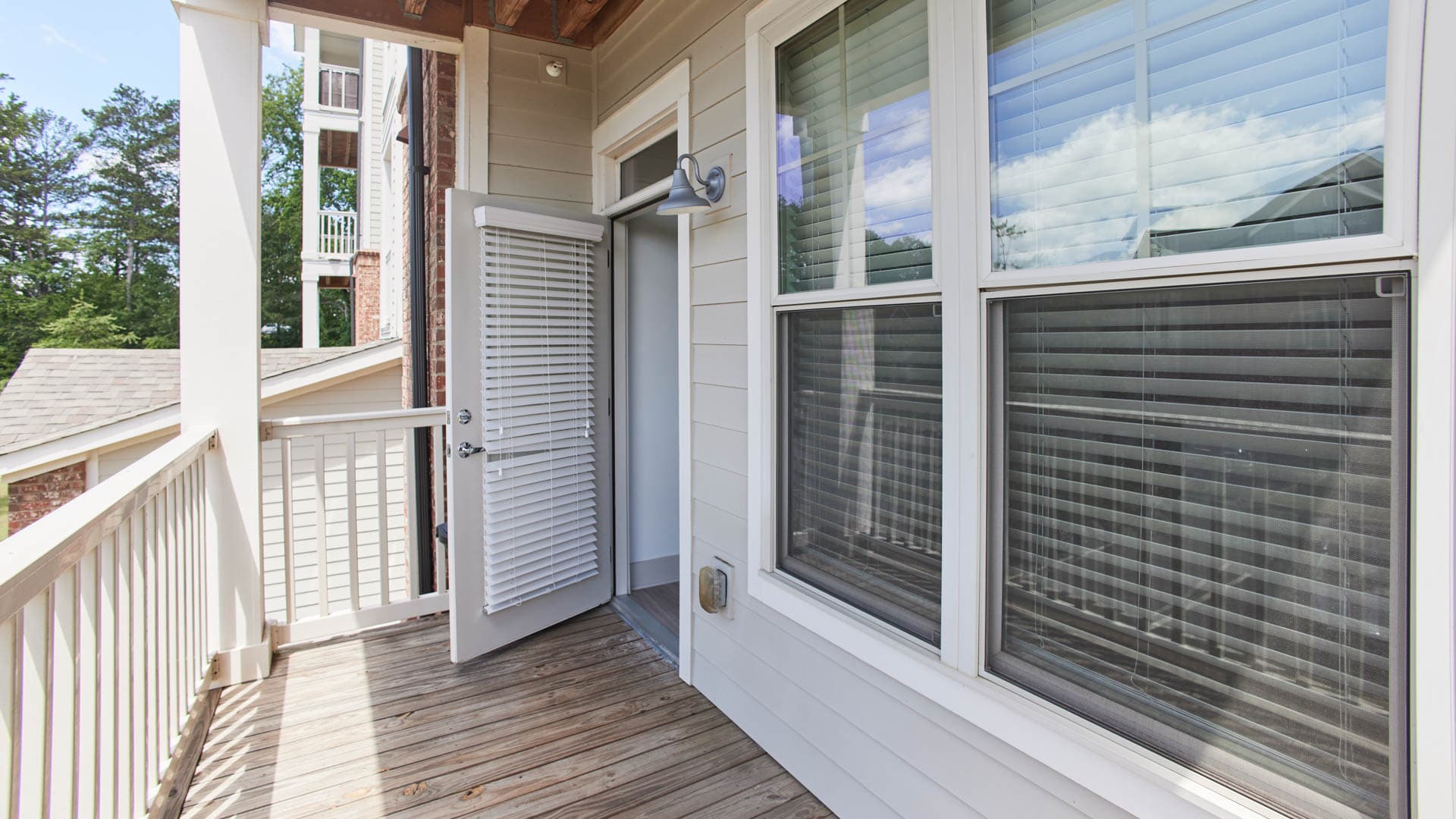 Sixes Ridge Apartments 3 of 11