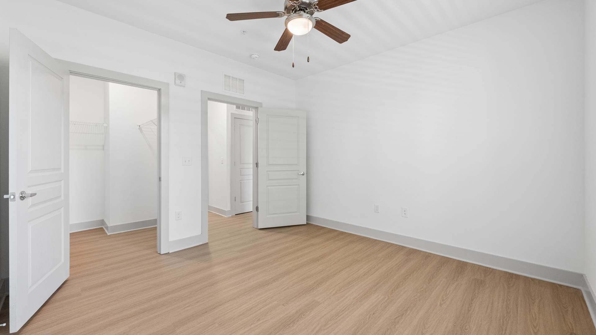 Sixes Ridge Apartments 2 of 6