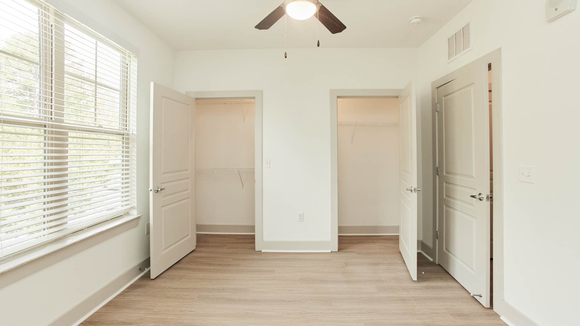 Sixes Ridge Apartments 3 of 8