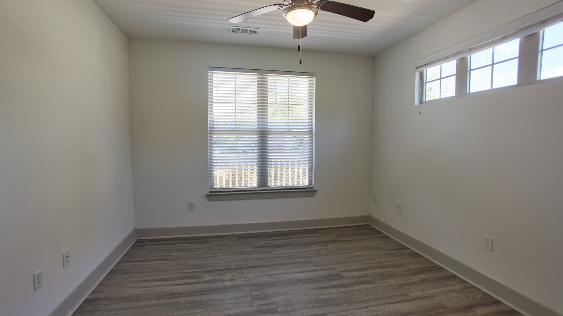 Sixes Ridge Apartments 4 of 8