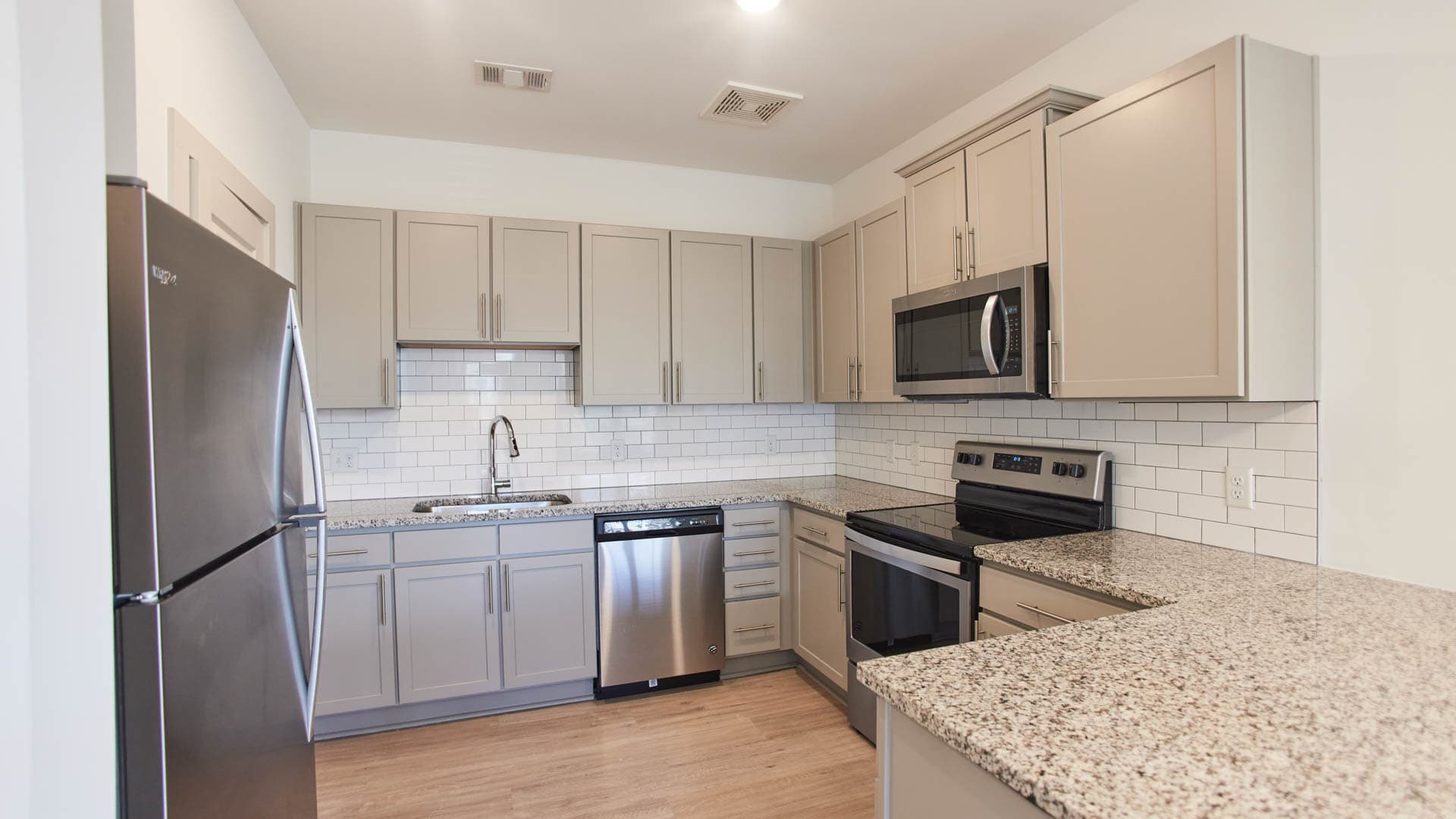 Sixes Ridge Apartments 2 of 11