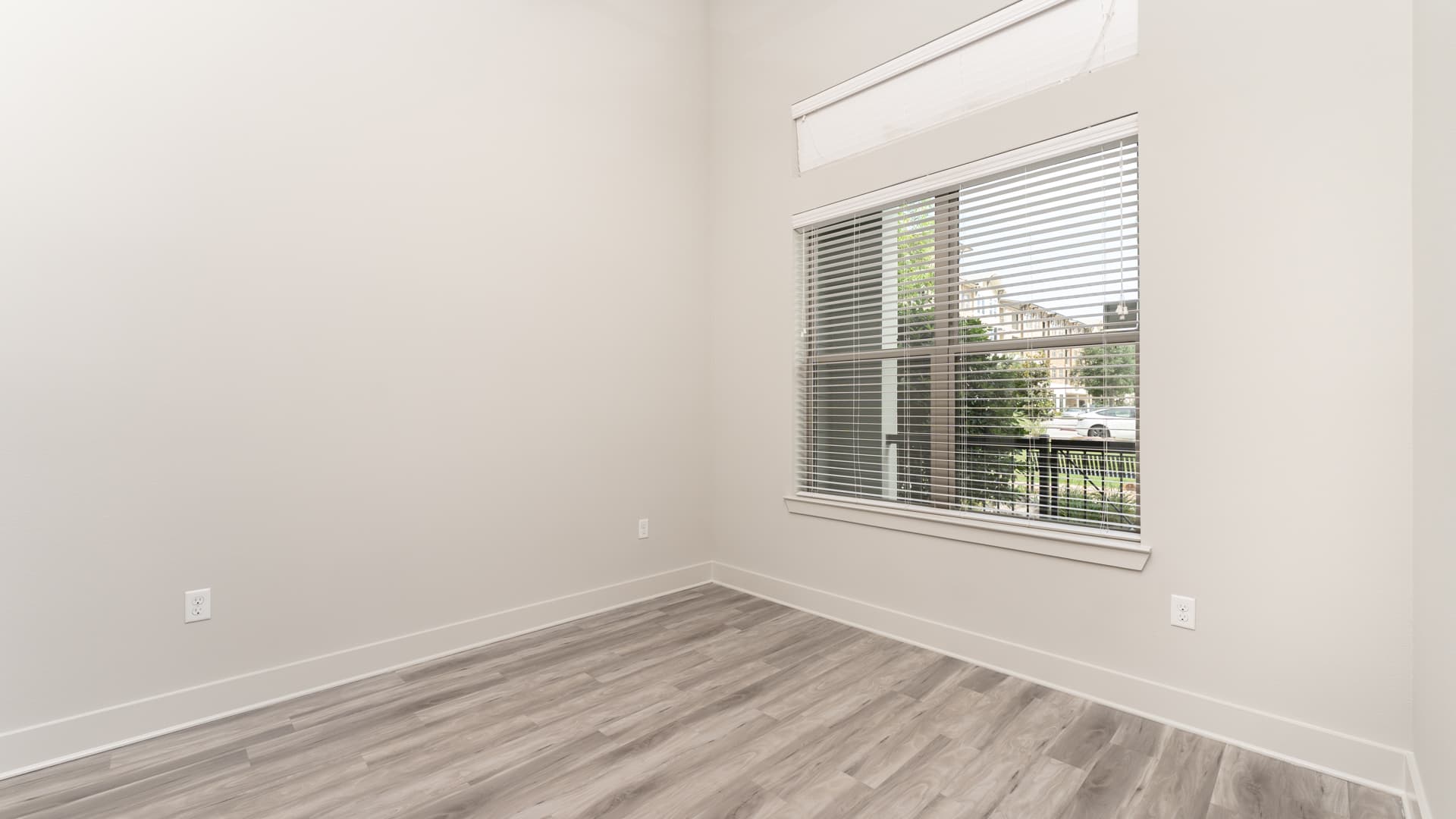 Ayla Stonebriar Apartments 4 of 8