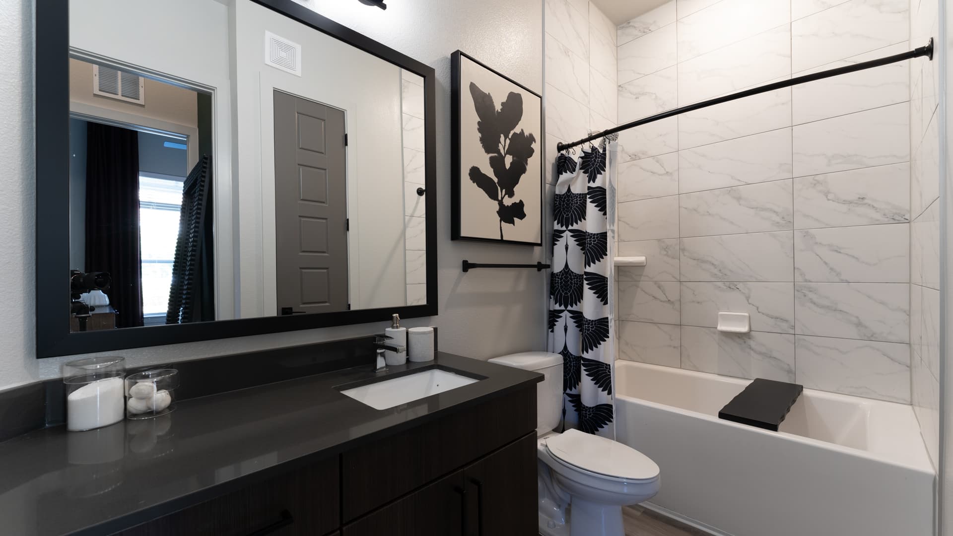 Ayla Stonebriar Apartments 6 of 9