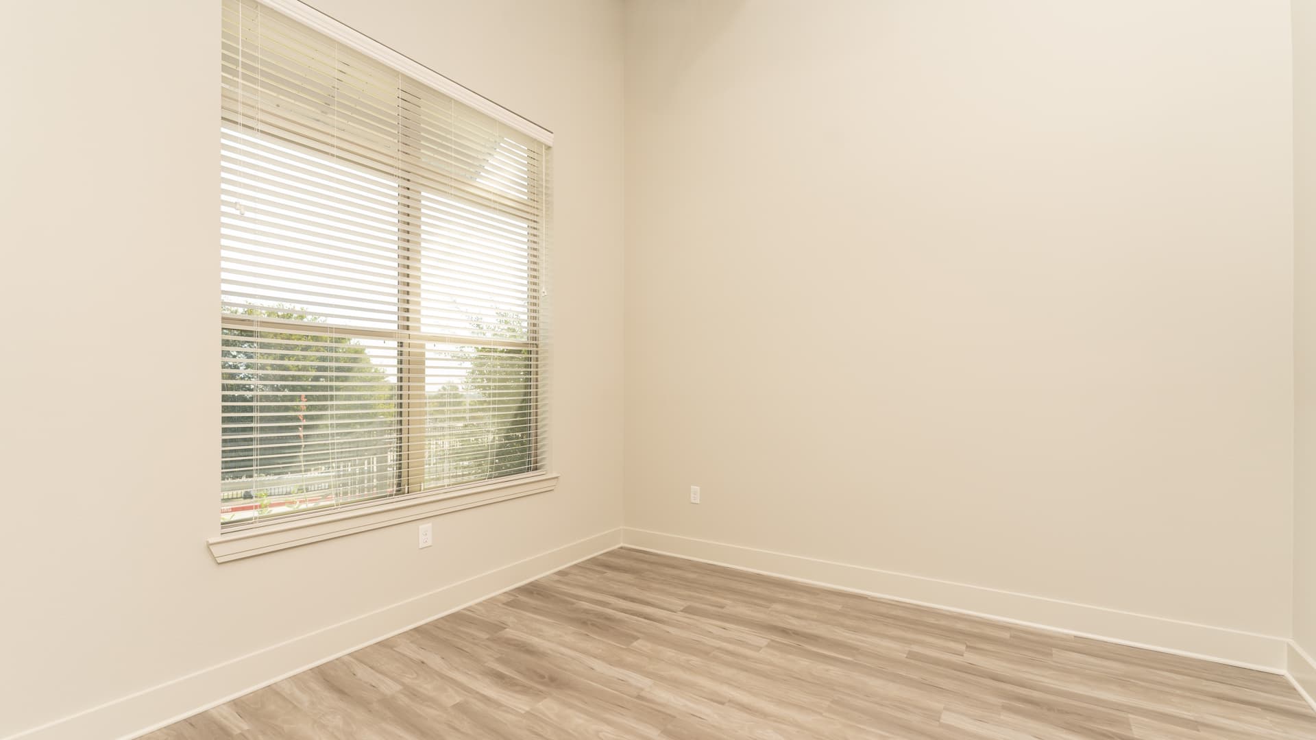 Ayla Stonebriar Apartments 3 of 8