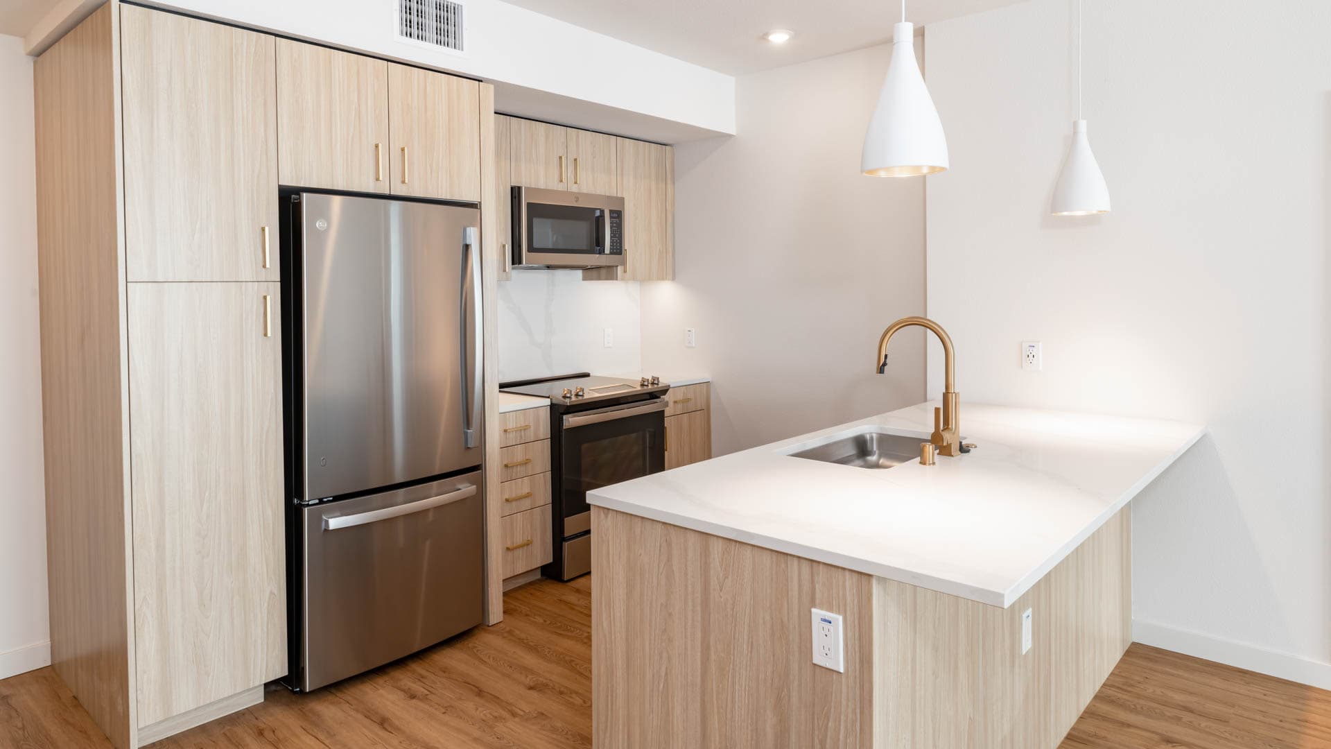 Lorien Ivy Apartments 2 of 11