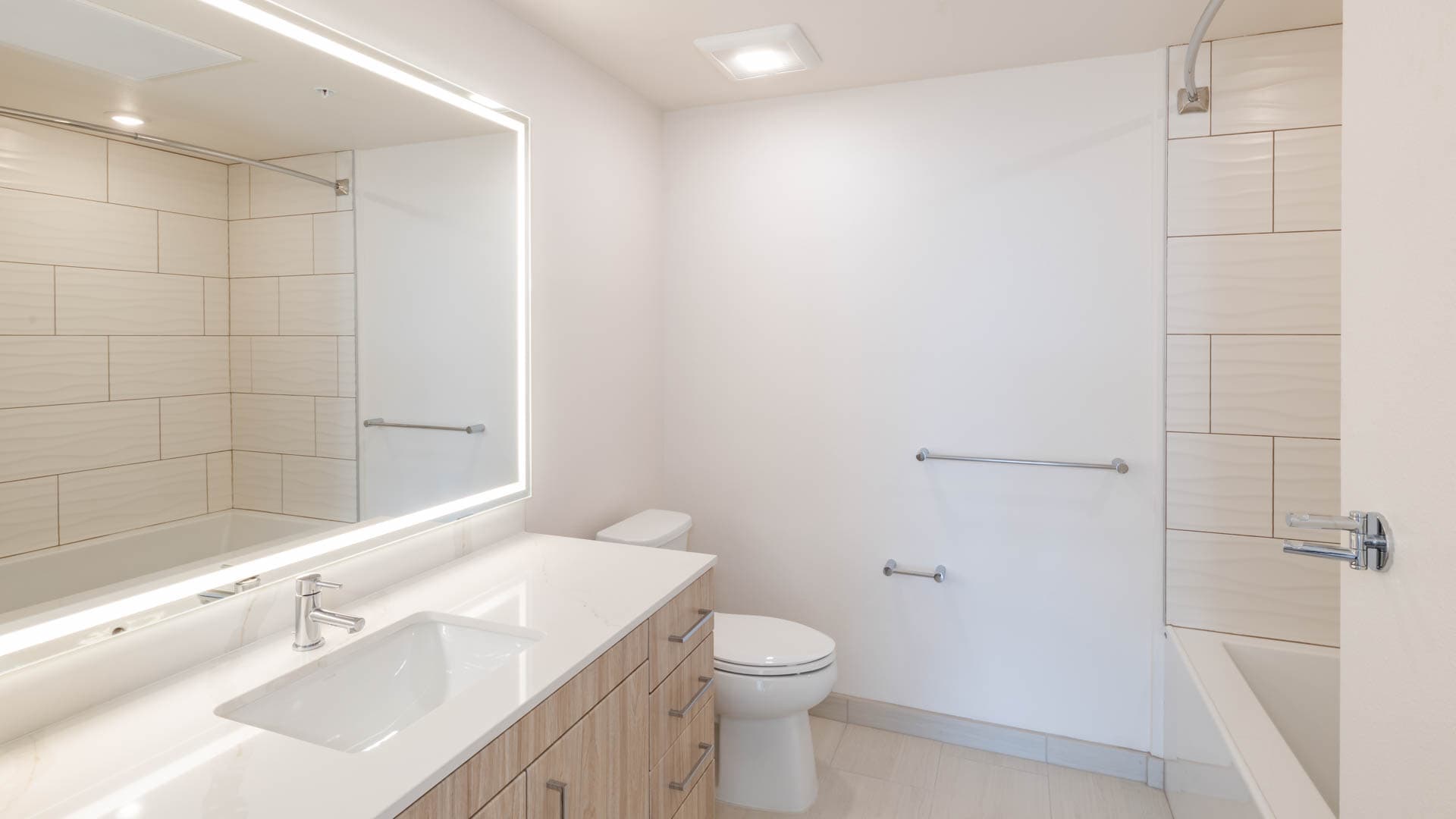 Lorien Ivy Apartments 2 of 11