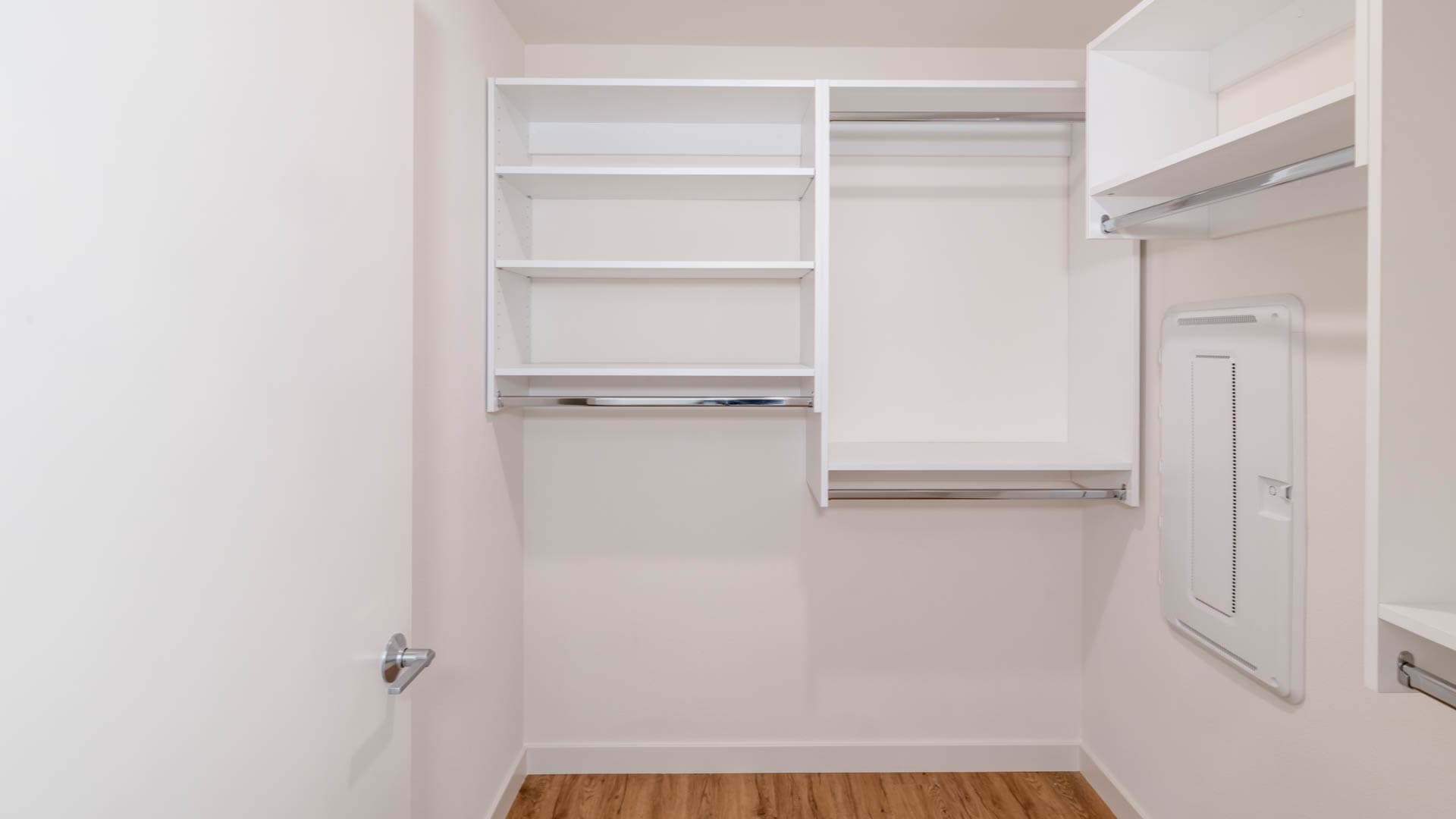 Lorien Ivy Apartments 7 of 11