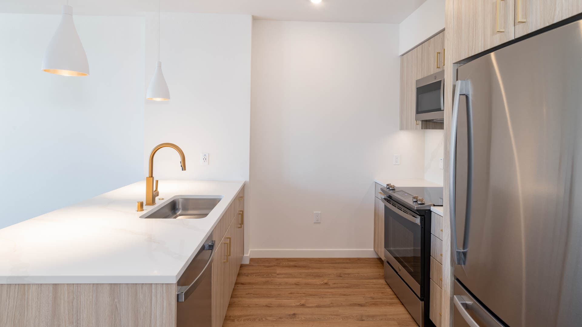 Lorien Ivy Apartments 1 of 9
