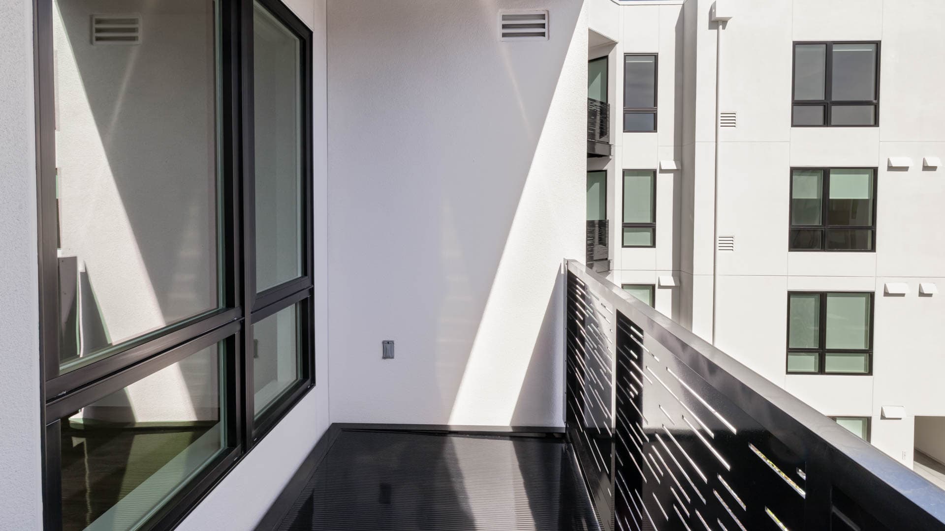 Lorien Ivy Apartments 3 of 9