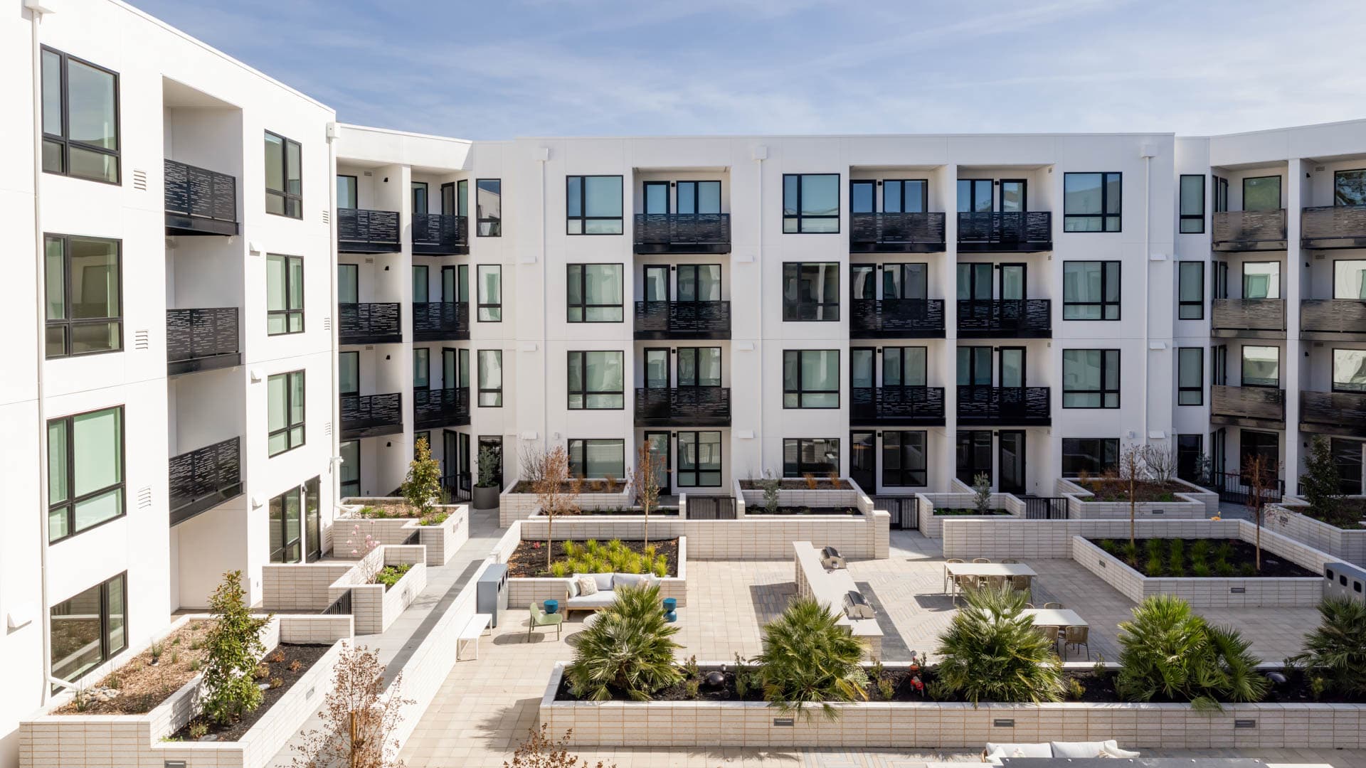 Lorien Ivy Apartments 4 of 9