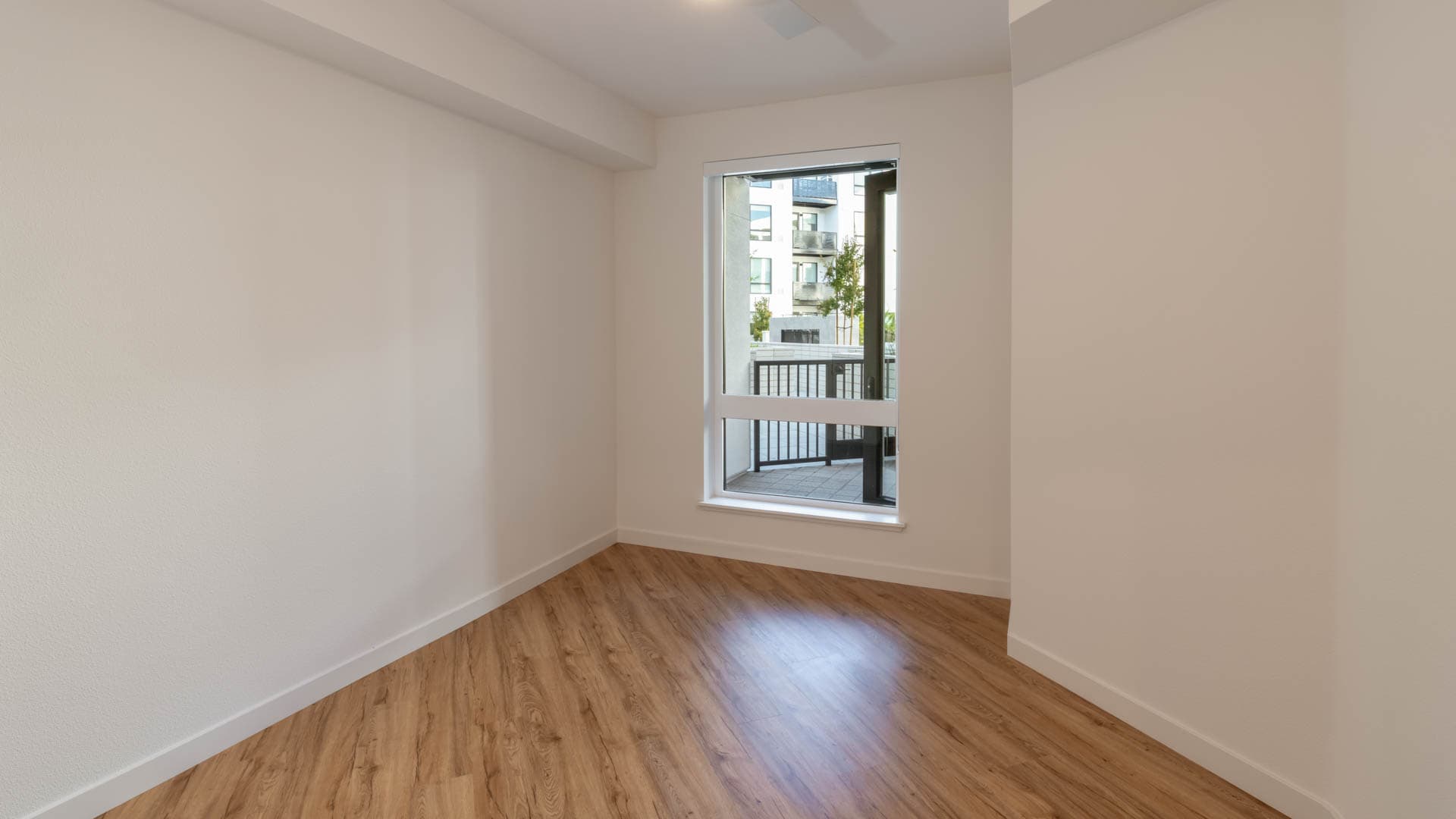 Lorien Ivy Apartments 16 of 17
