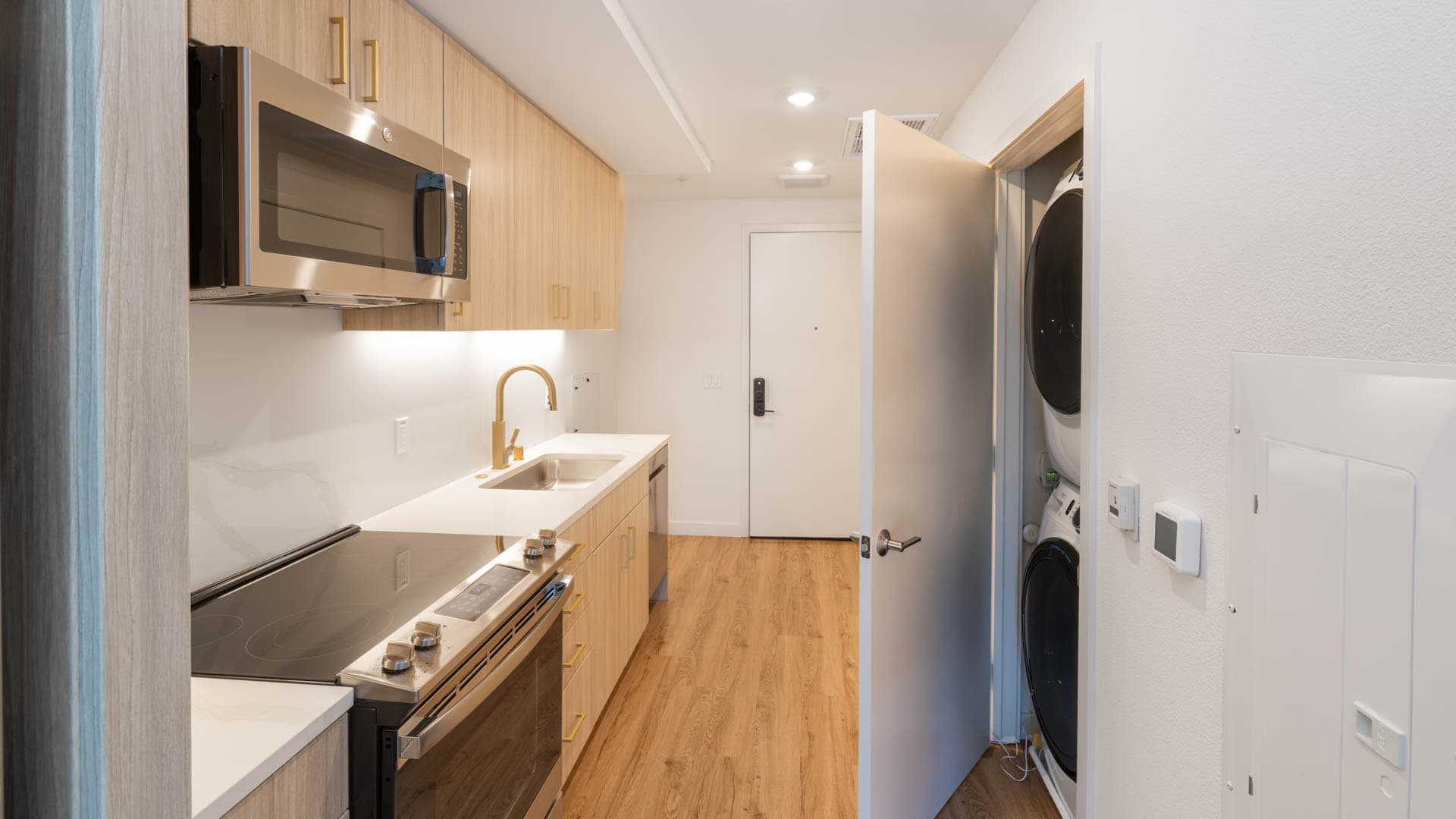 Lorien Ivy Apartments 1 of 7