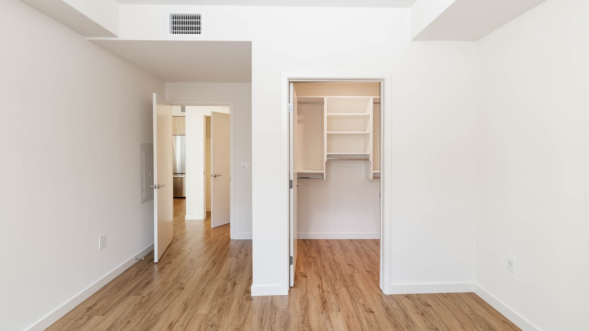 Lorien Ivy Apartments 4 of 8