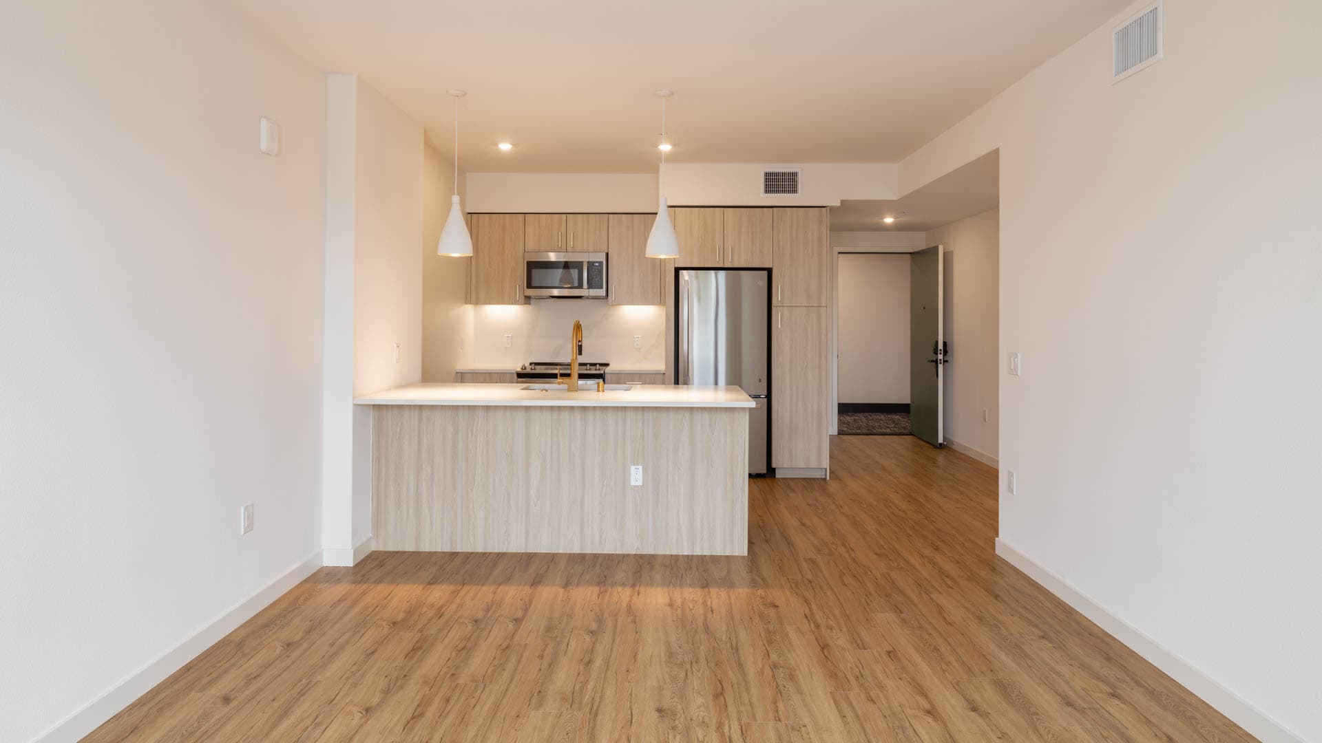 Lorien Ivy Apartments 1 of 9