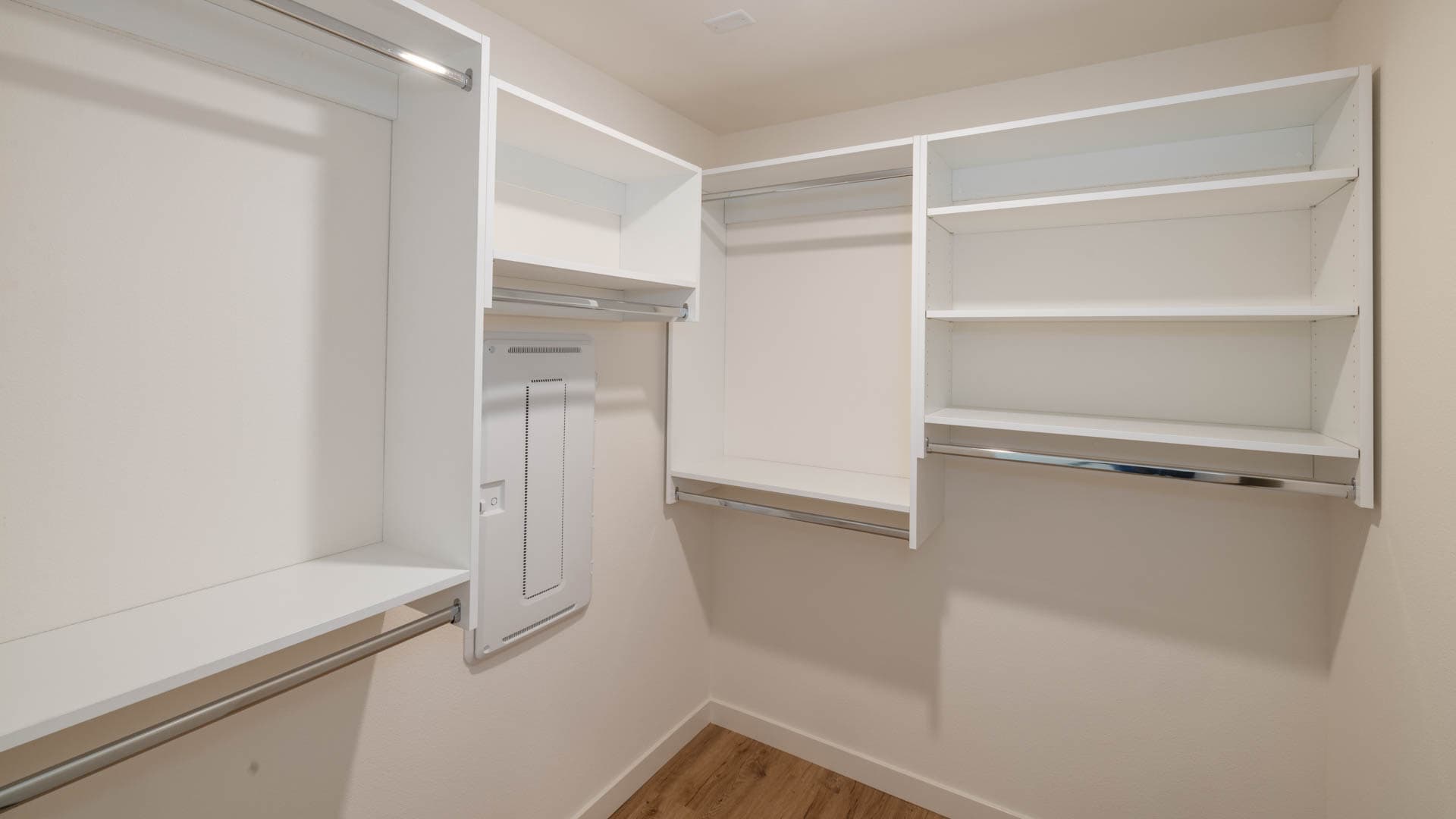 Lorien Ivy Apartments 7 of 12