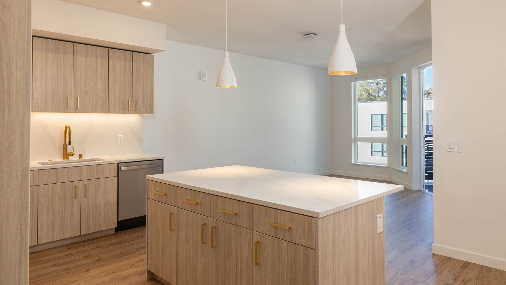 Lorien Ivy Apartments 2 of 17