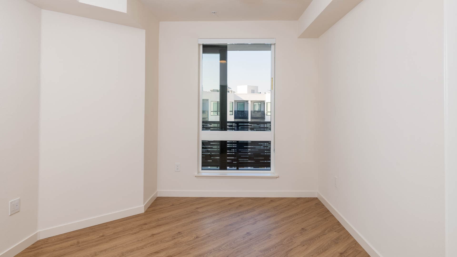 Lorien Ivy Apartments 5 of 17