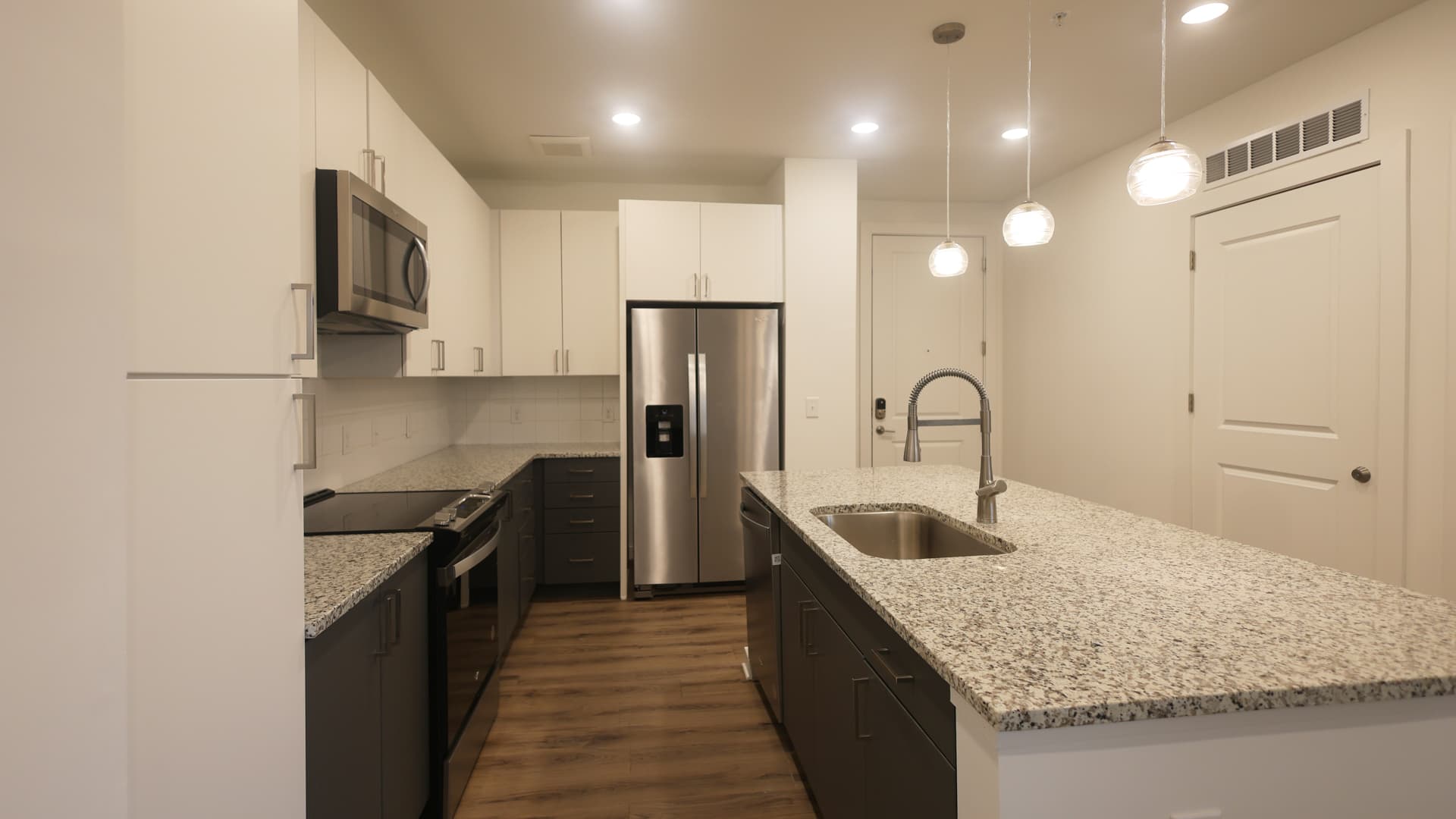 Lyric Sugar Hill Apartments 2 of 11