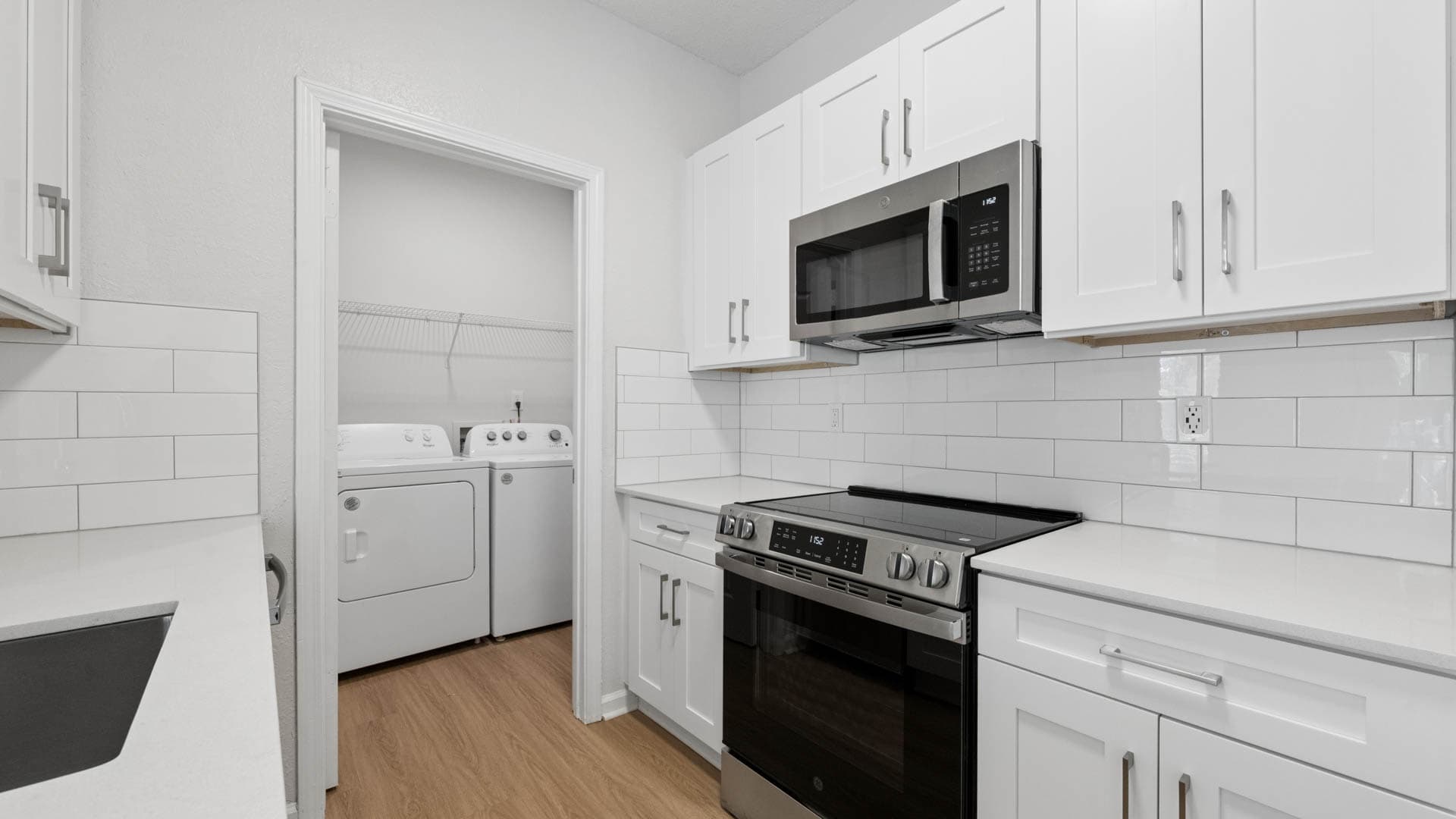 Lex Alpharetta Apartments 2 of 9