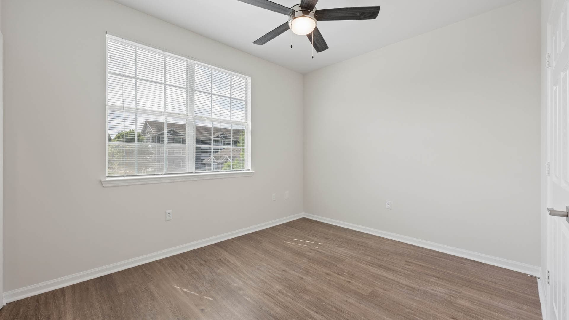 Summit Crossing Apartments 3 of 10