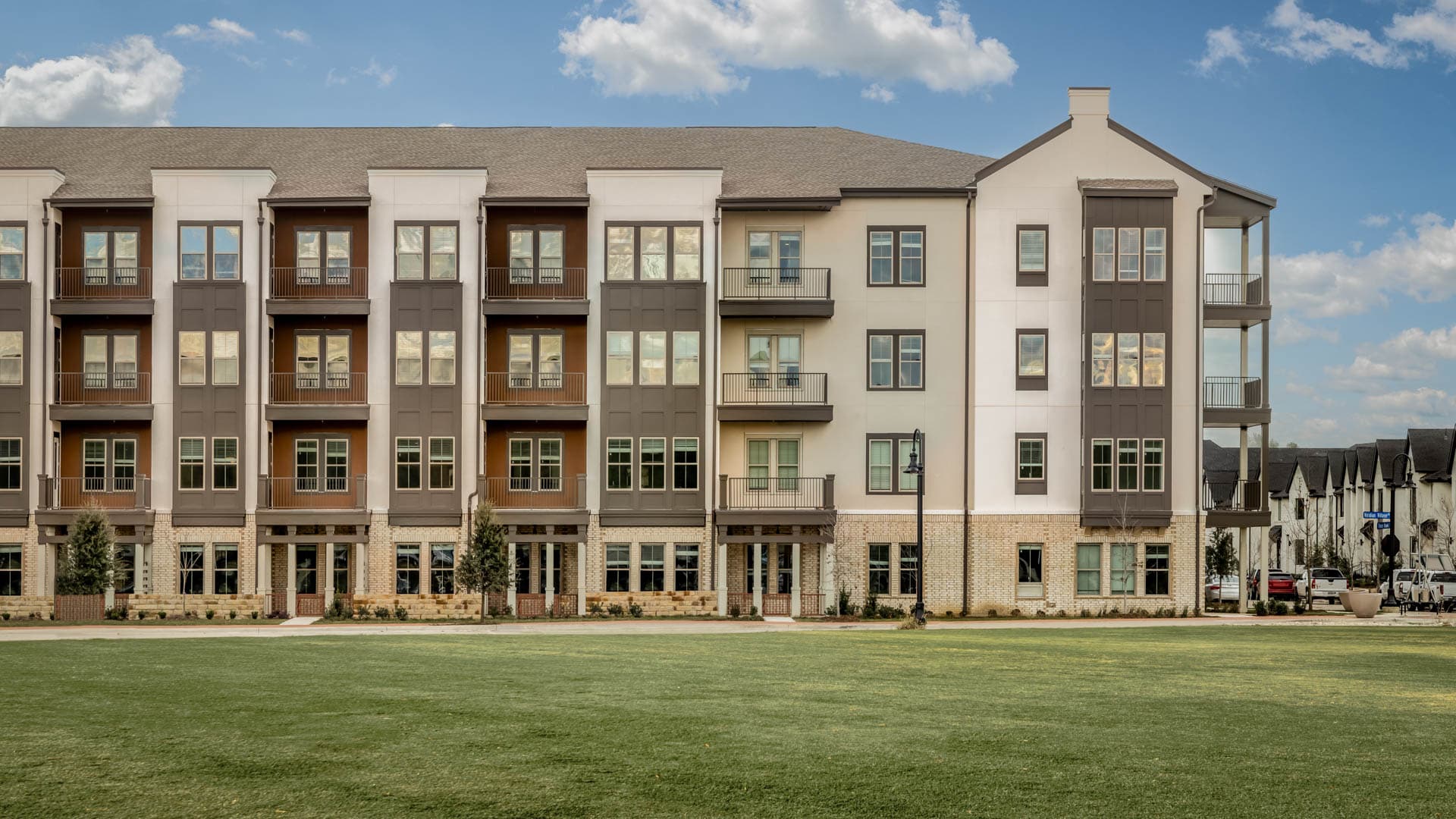 The Louise Apartments 2 of 99
