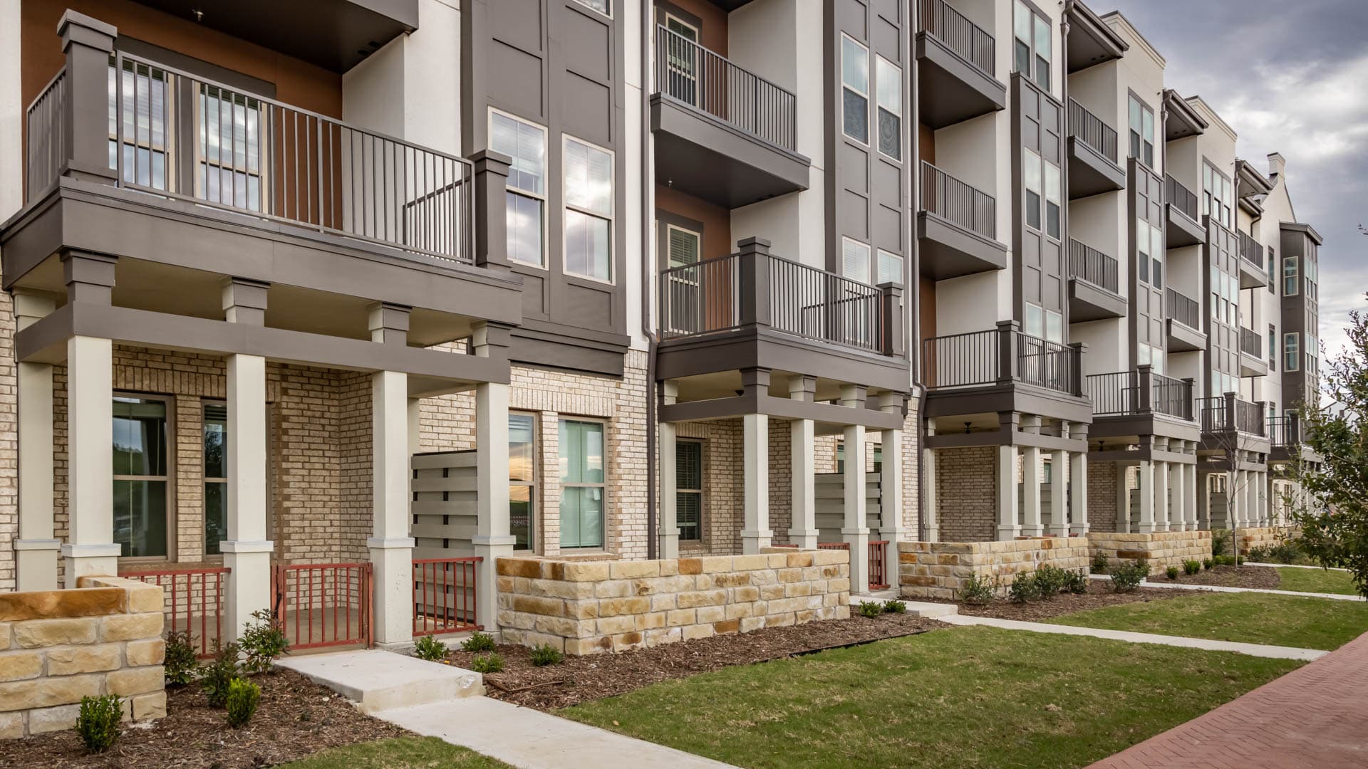The Louise Apartments 3 of 99
